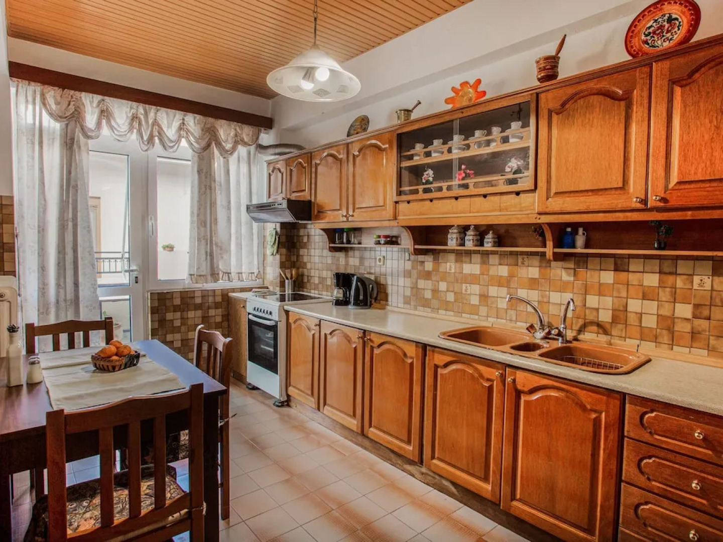 Gorgeous Holiday Home in Arhanes with Balcony