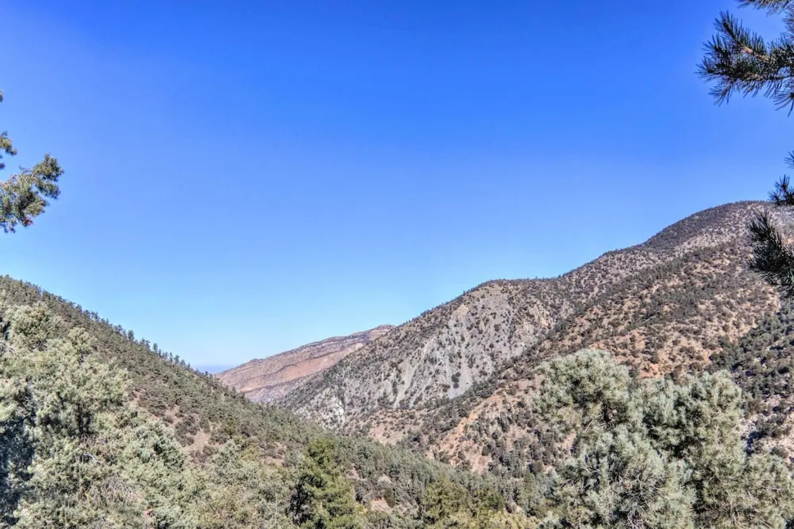 Idyllic Frazier Park Cabin: Views, Pool Table