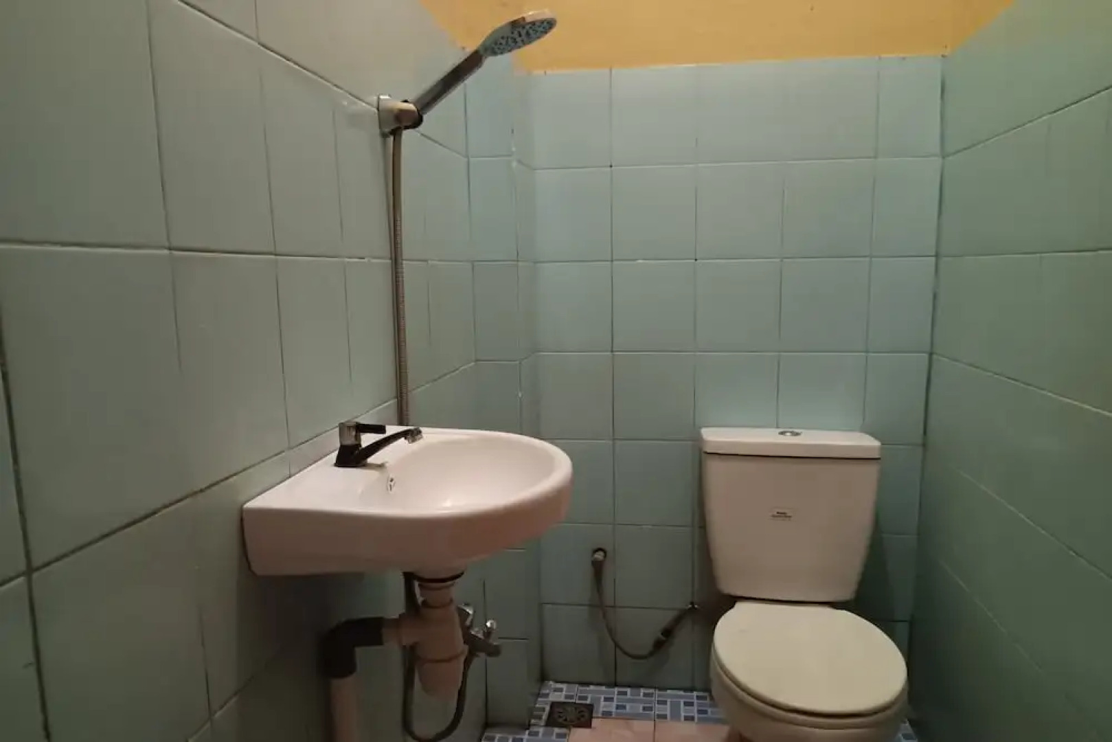 OYO 93479 Hotel Jaguar Sentani