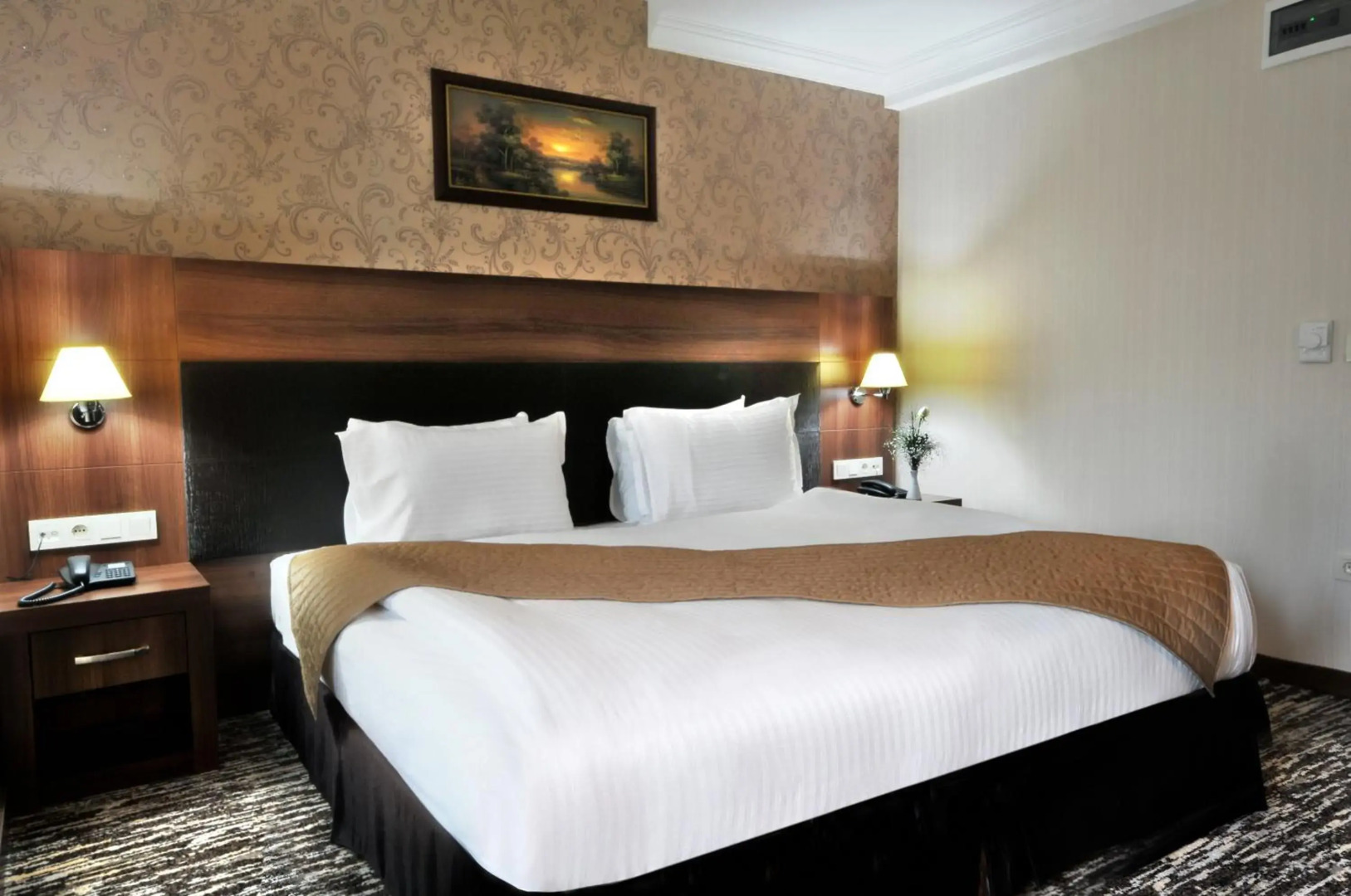 Rhiss Hotel Bostanci