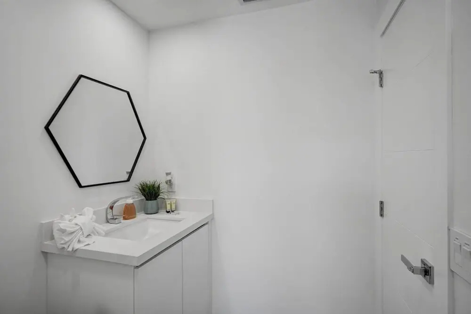 6BR Oasis with Heated Pool & Gameroom