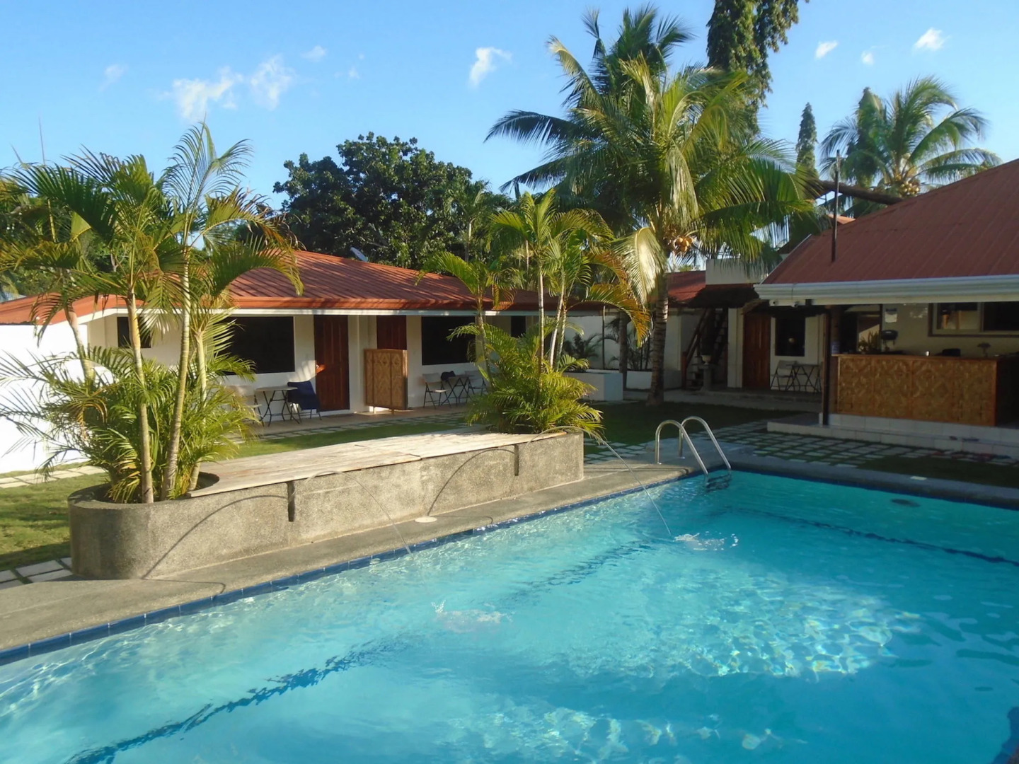 Parrot Resort Moalboal
