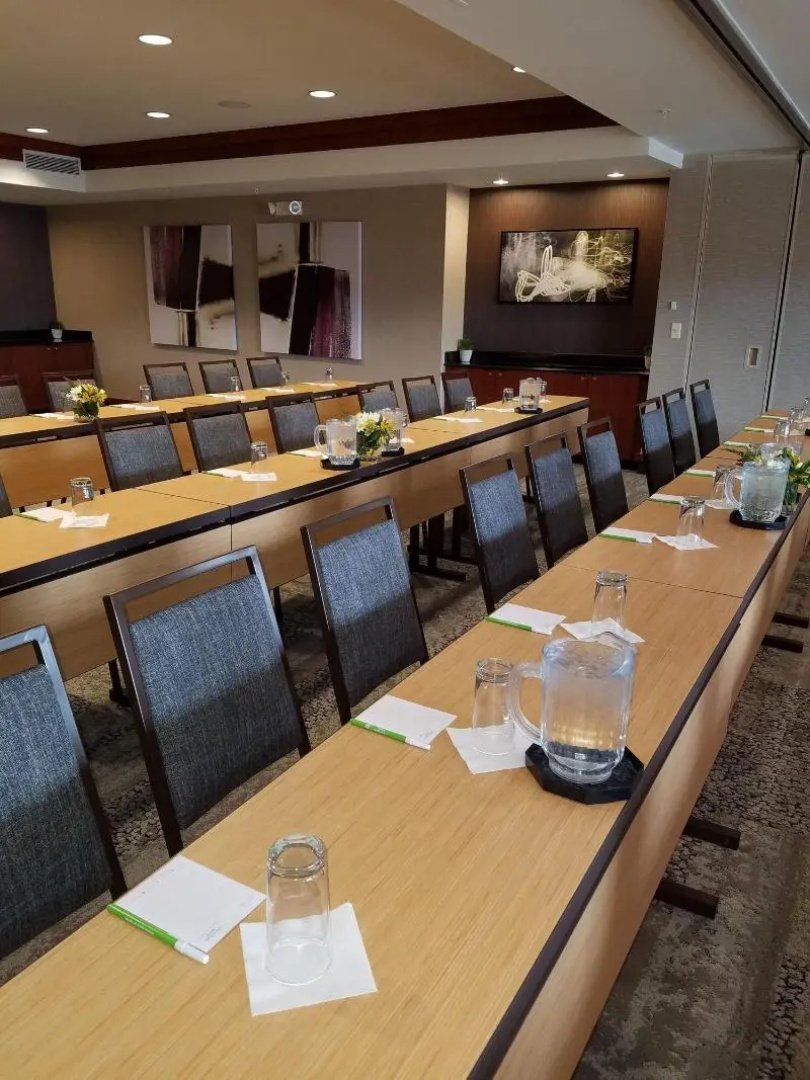 Courtyard Marriott Aksarben Village