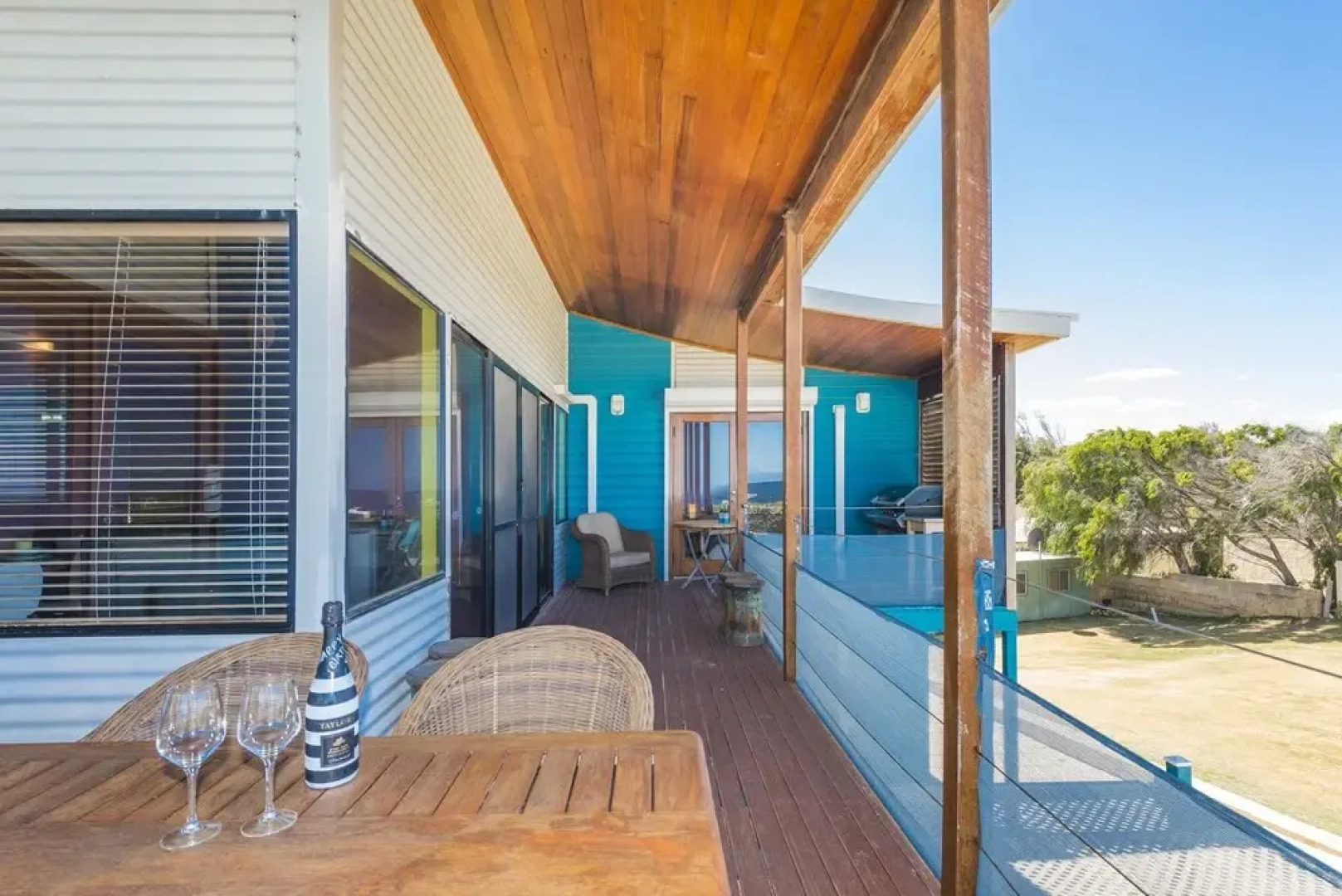 Wave House - Beach Front Lancelin