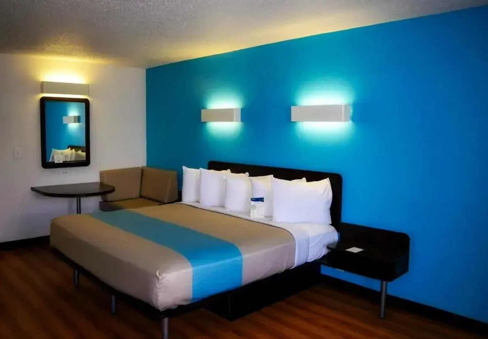 Sky Palace Inn & Suites by Jasper Beeville