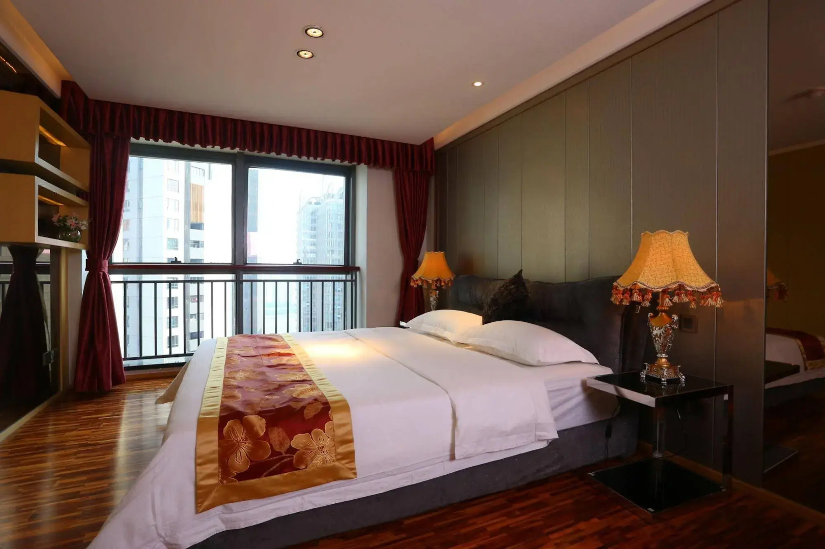HeeFun Apartment Hotel GZ Poly D Plaza