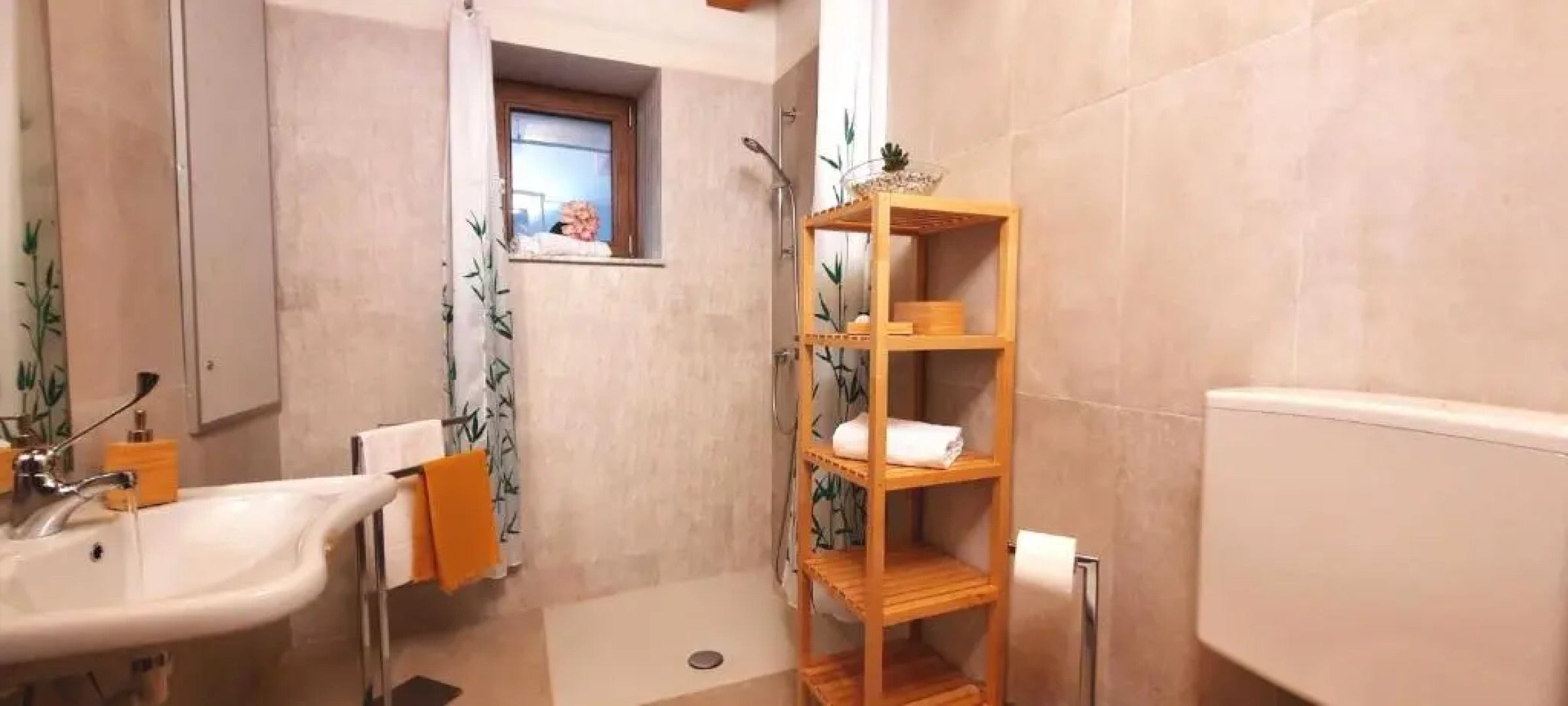 Camere B81 di Strain Neva