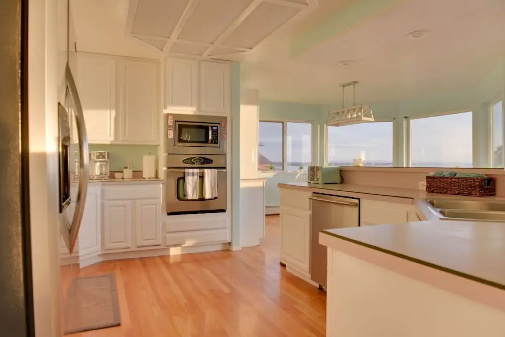 Oceanfront Kenai Villa w/ Fireplace & Deck