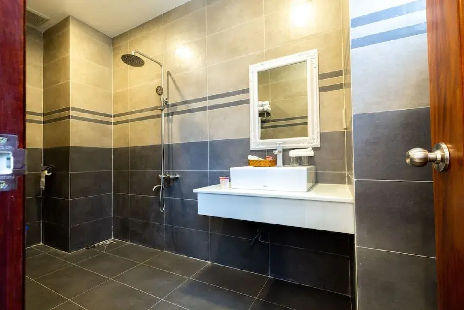 Tuyet Hien Hotel