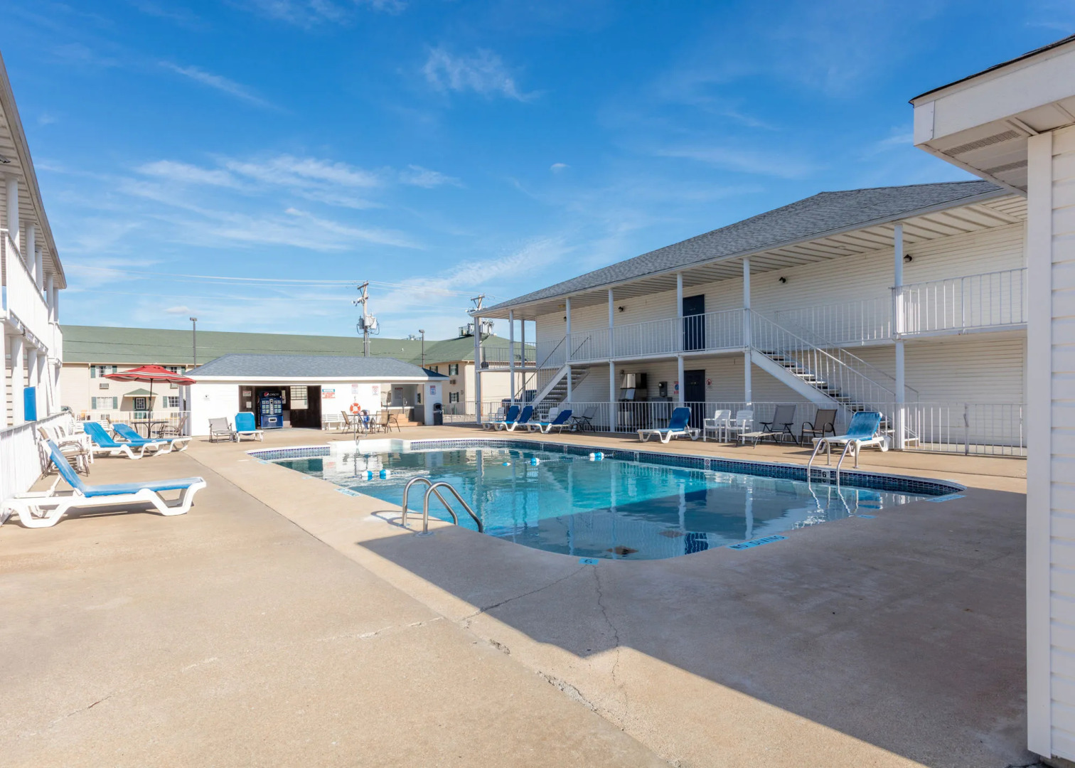 Angel Inn Near IMAX, a Travelodge by Wyndham