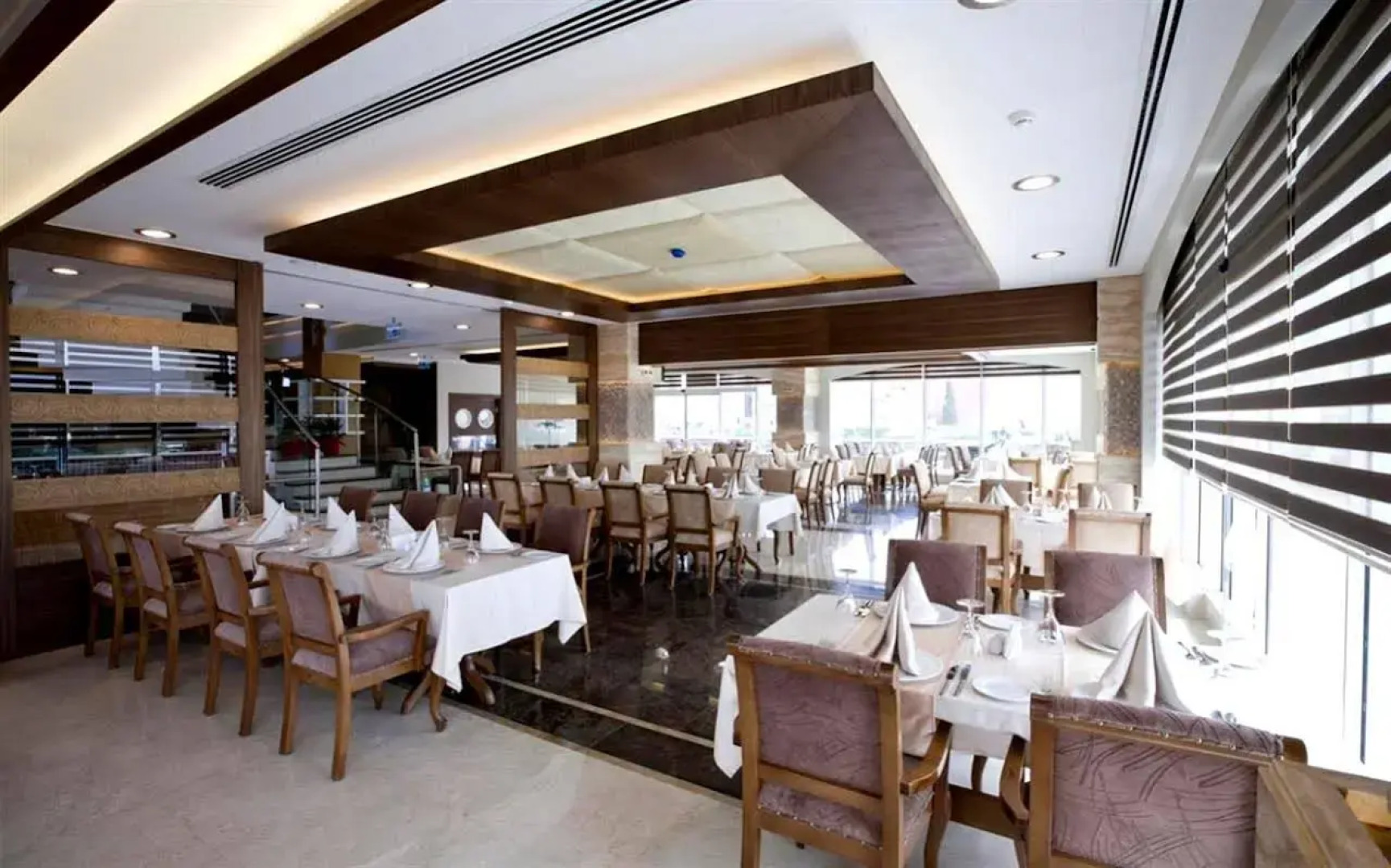 Fourway Hotel SPA & Restaurant