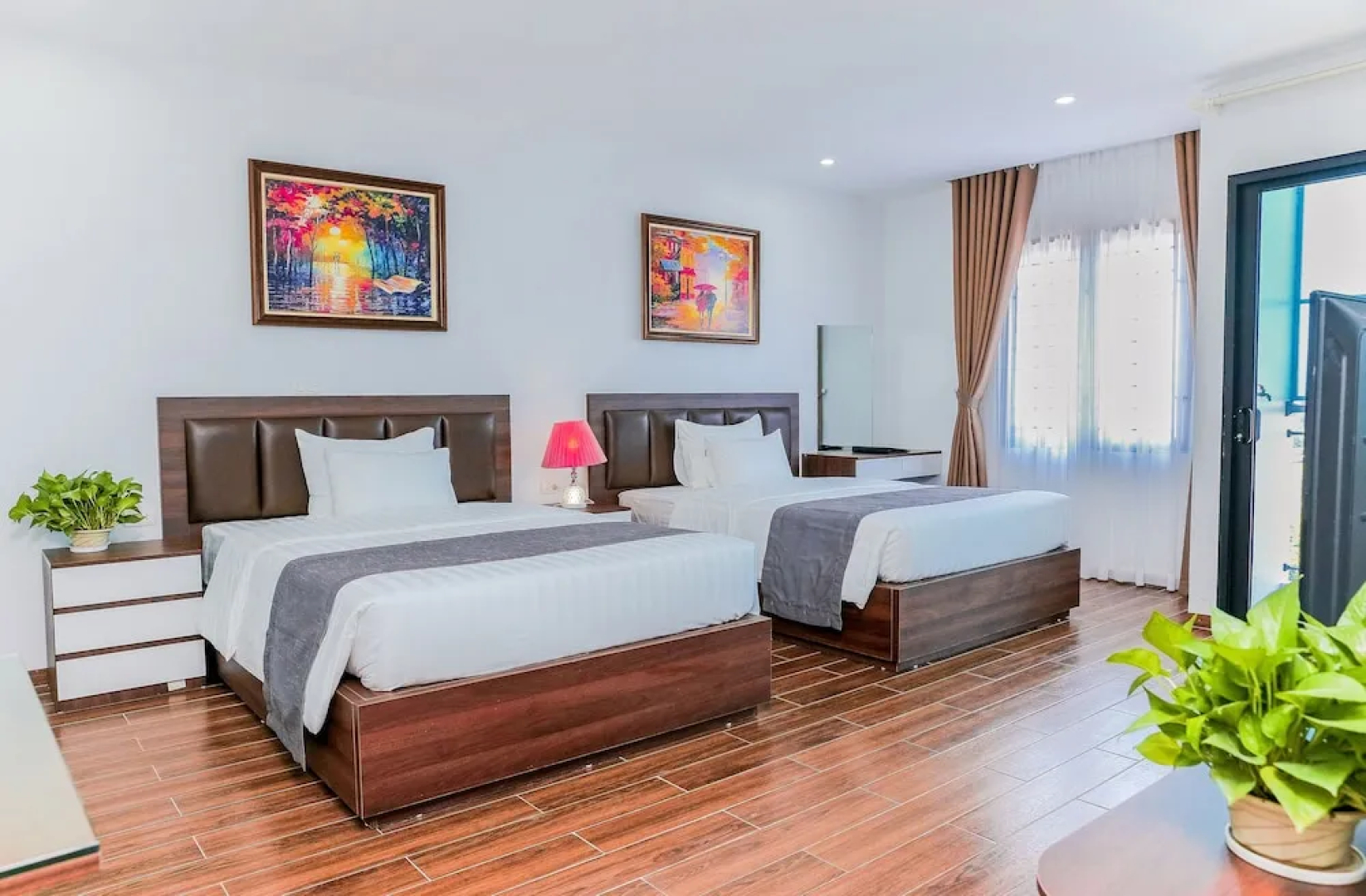 Yên Phong Hotel