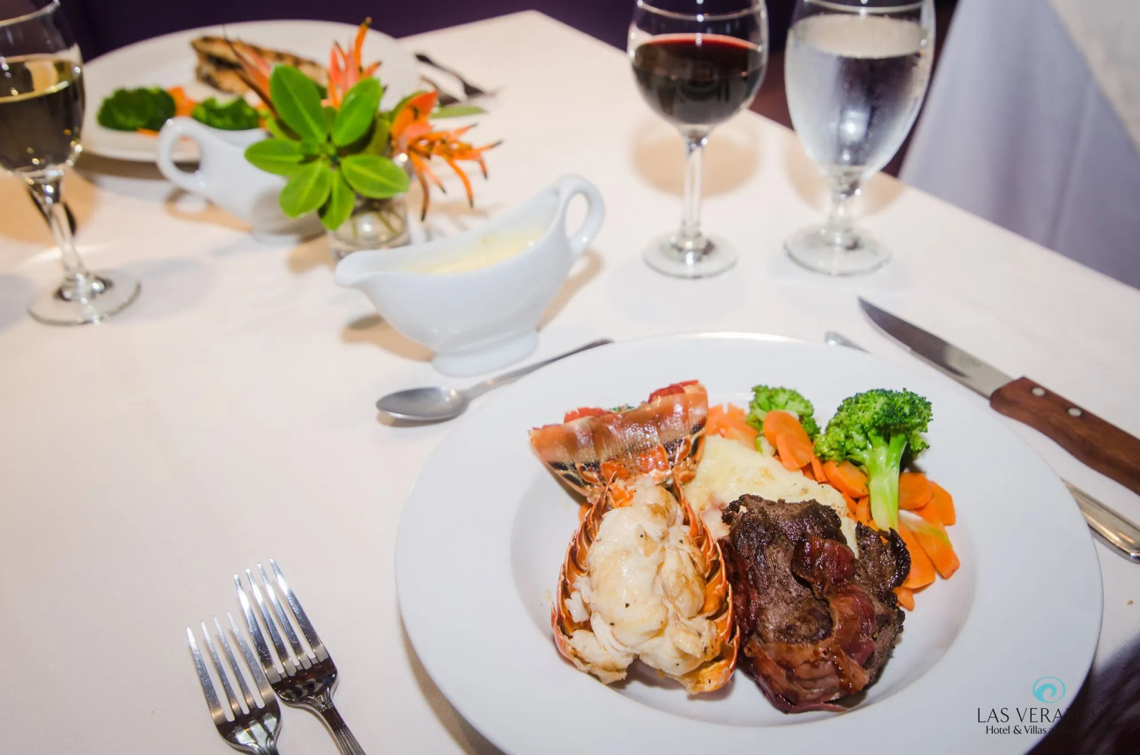 Las Verandas Hotel & Villas