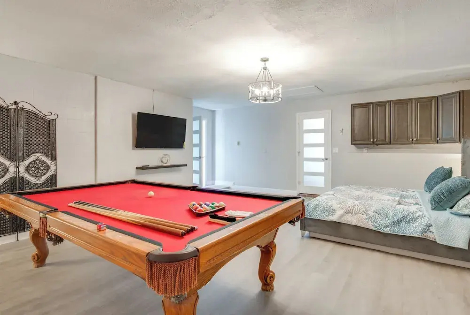 Canal & Gulf Views: Spacious Hudson Home