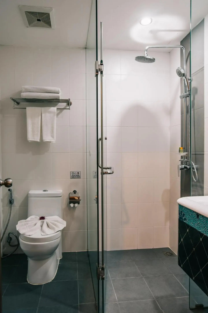 iCheck inn Central Patong