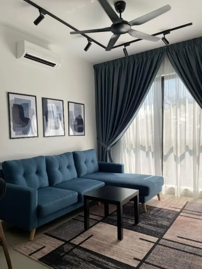 STAYJE PUTRAJAYA, 5 minutes to IOI CITY MALL, WIFI , NETFLIX, FREE PARKING