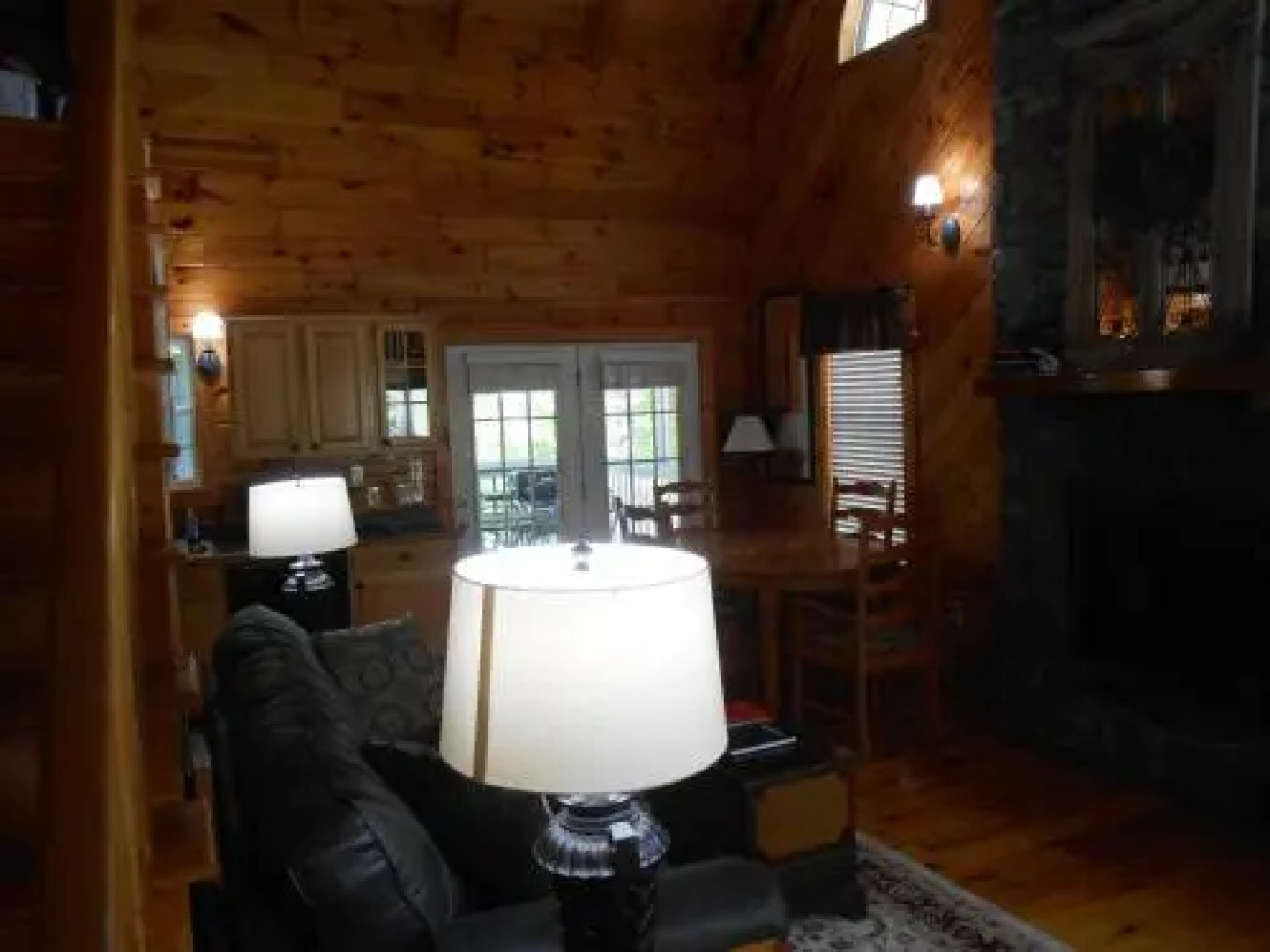 Cardinal Nest Cabin 80