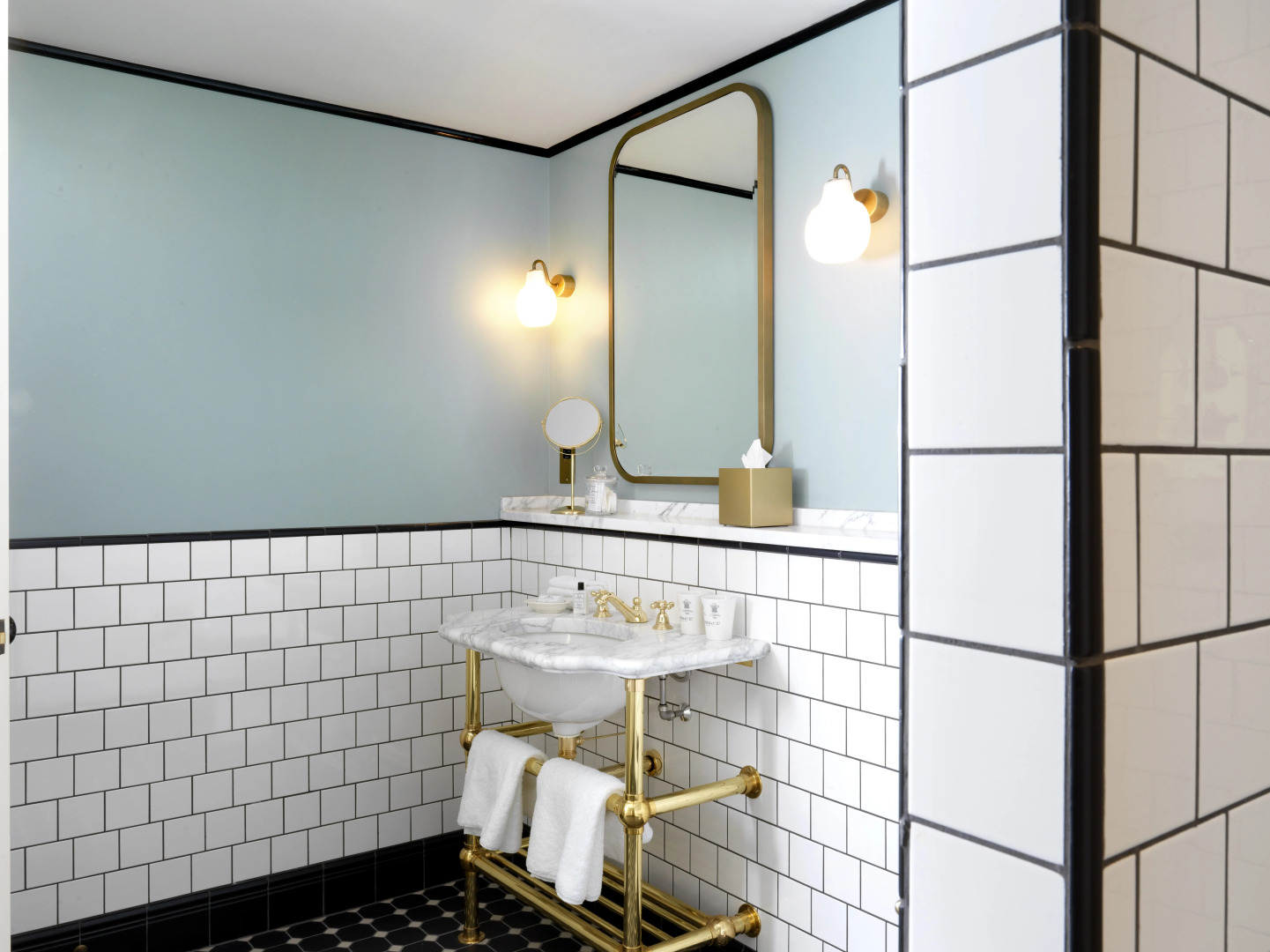 University Arms, Autograph Collection