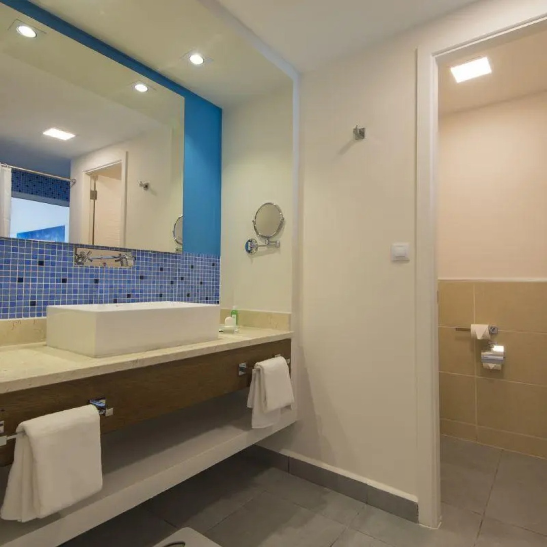 Las Salinas Plaza & Spa