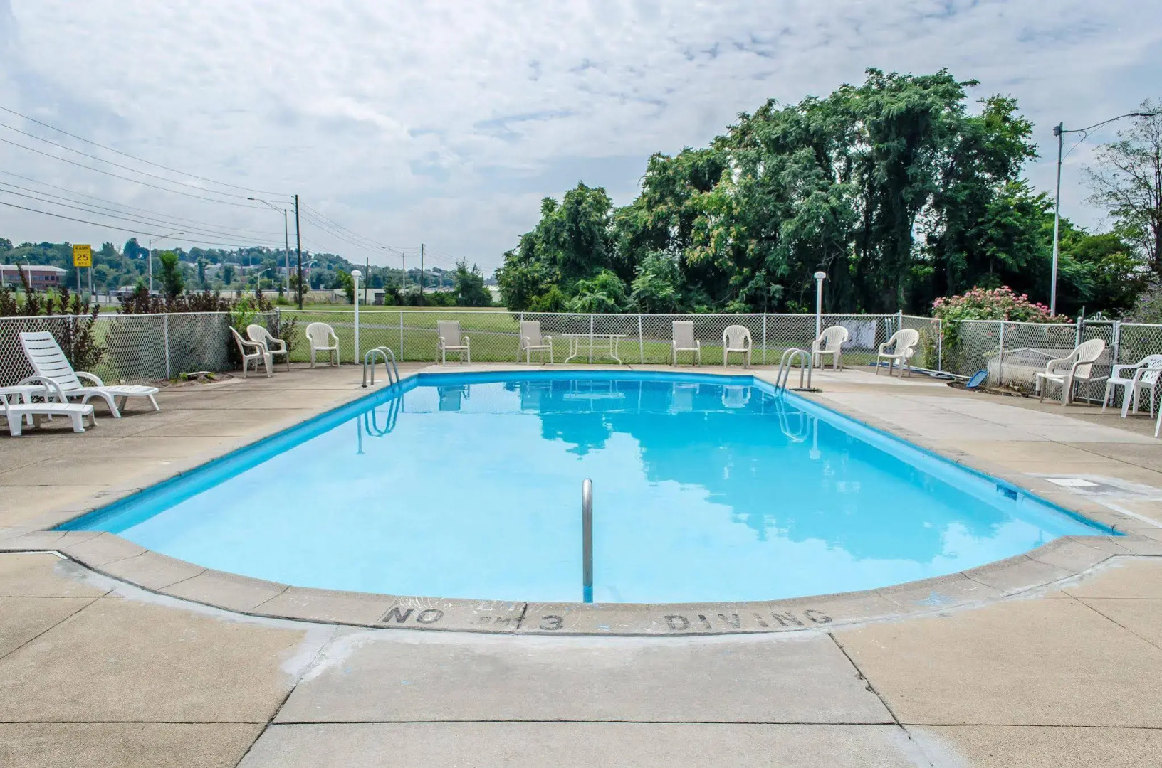 Econo Lodge Mechanicsburg