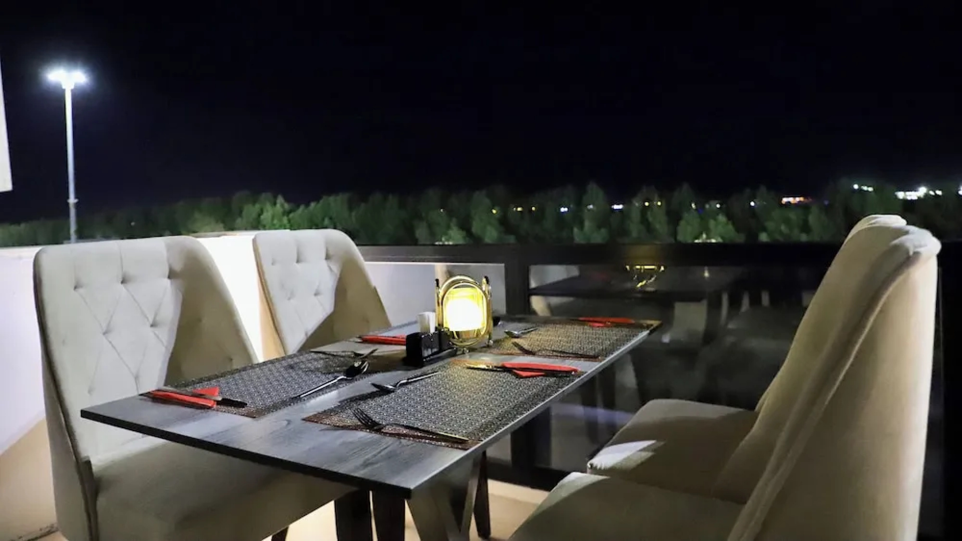 Five seasons Hotel & Spa