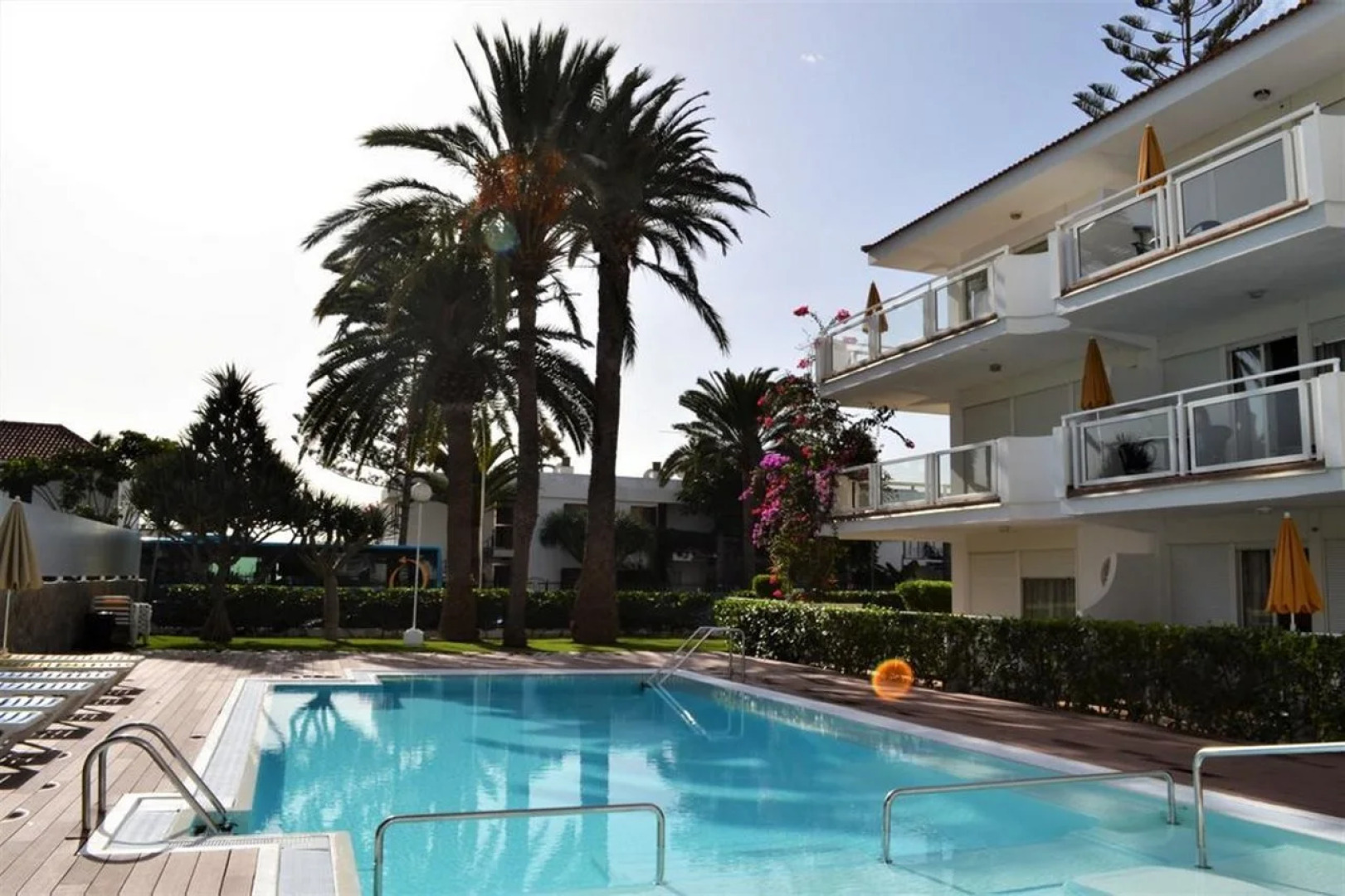 Apartamentos Montemayor