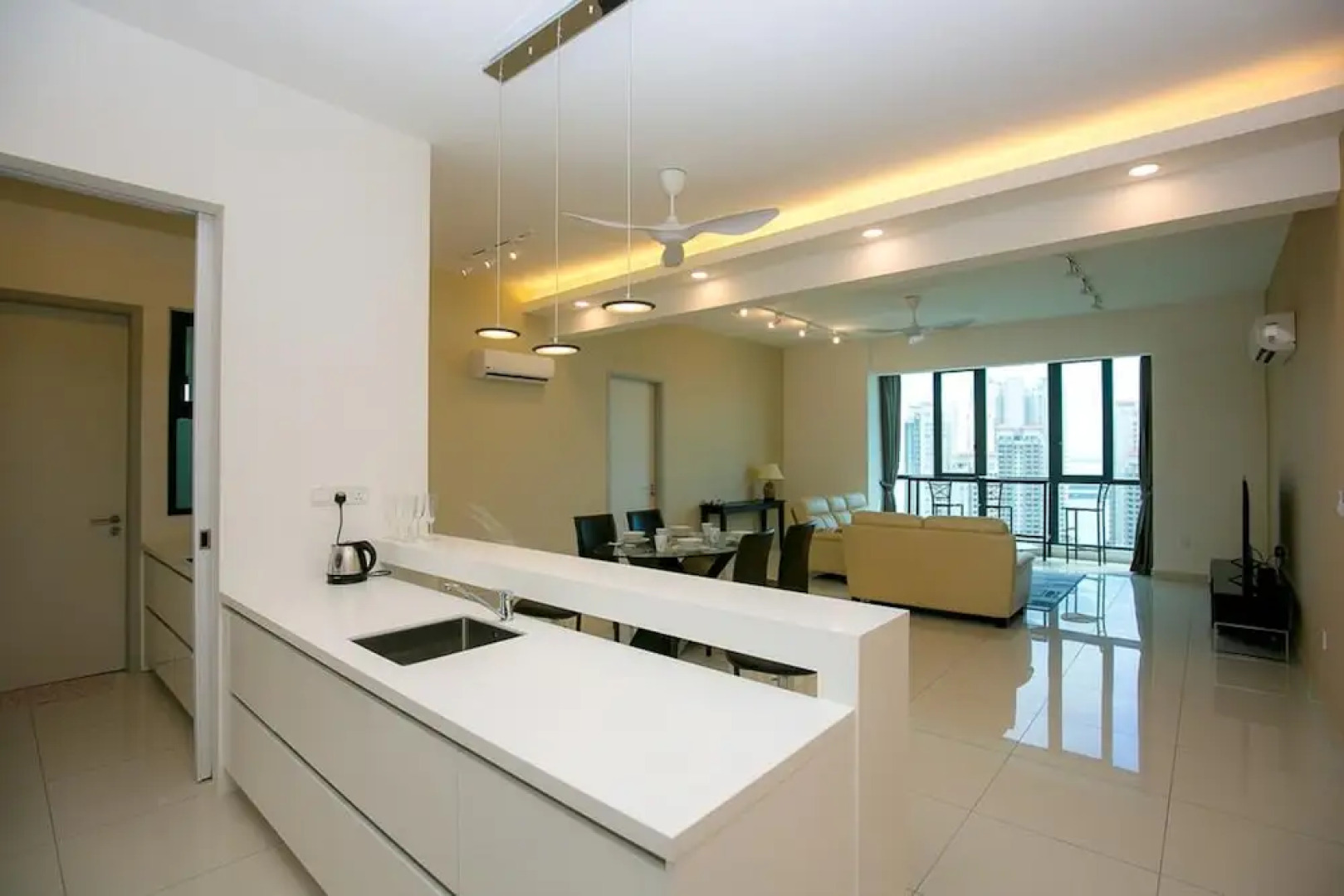 Jazz Service Suites by Sanguine