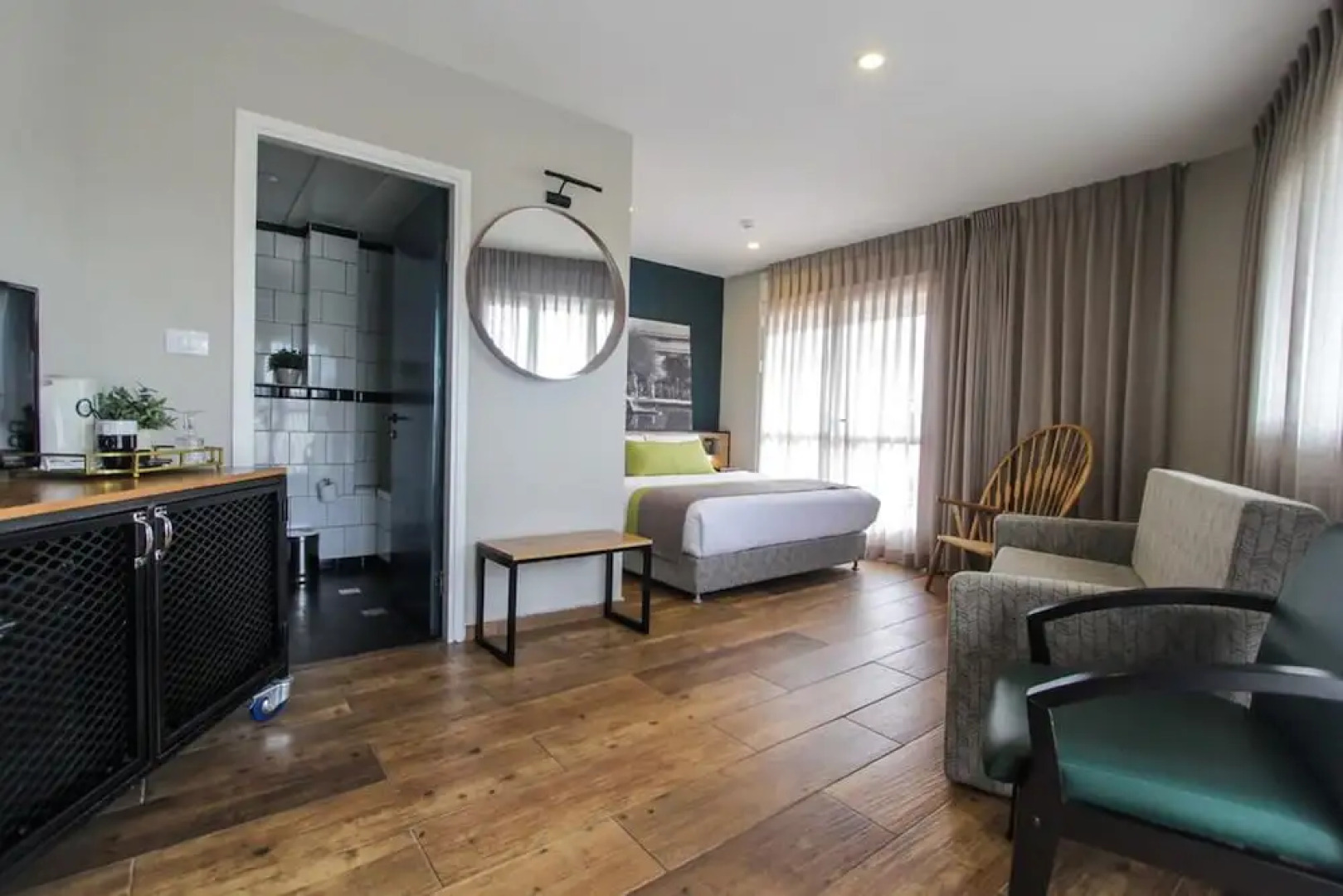 The White House Hotel at Dizengoff Square