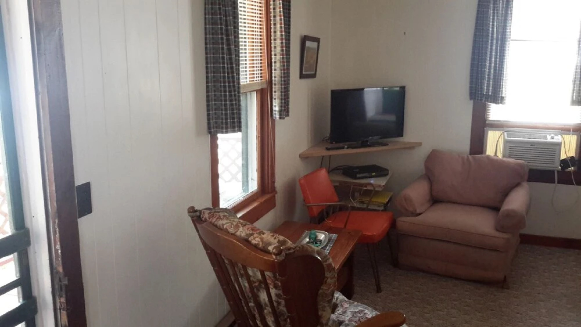 Sunset Mountain Lodge