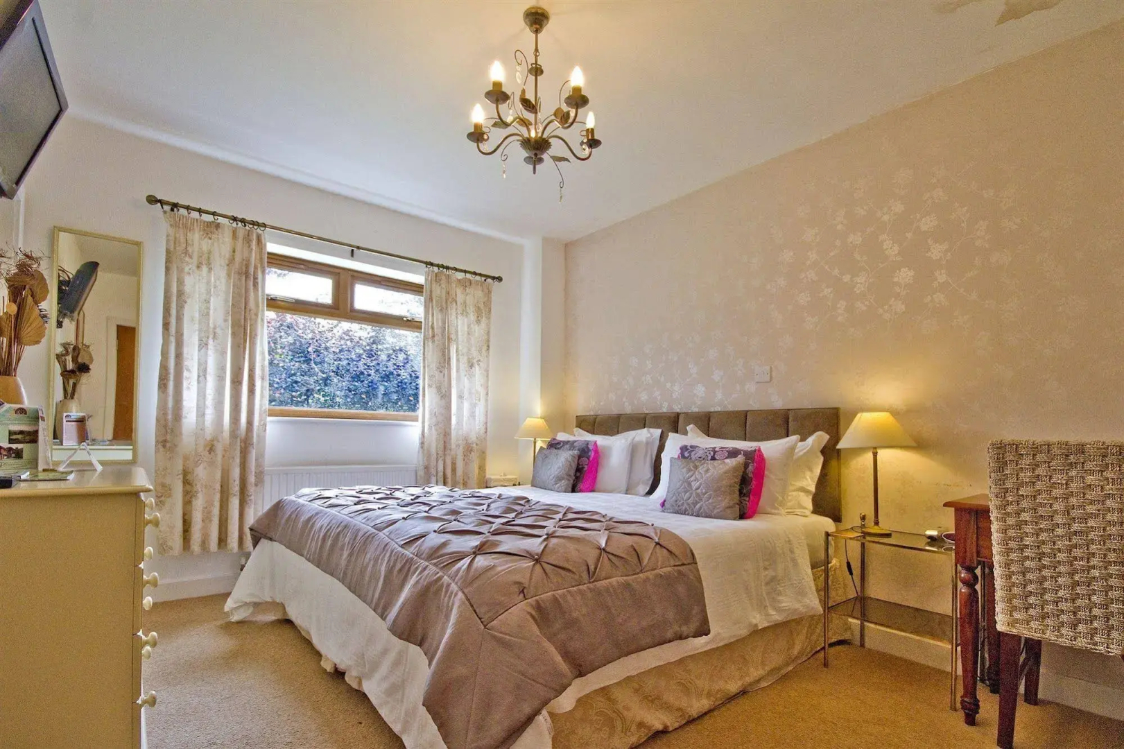 Tovey Lodge