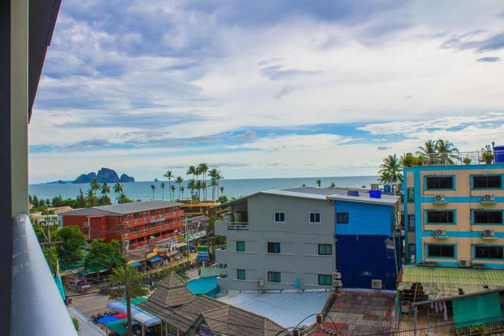 Wake Up Aonang Hotel