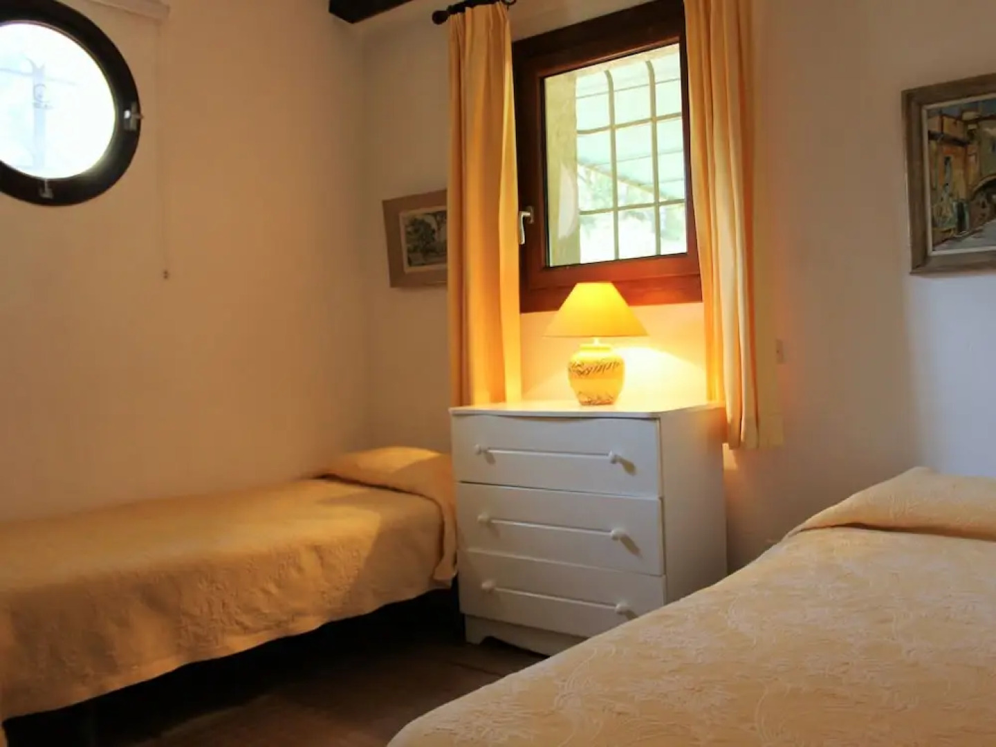 Lavish Holiday Home in Le Plan-de-la-tour With Swimming Pool