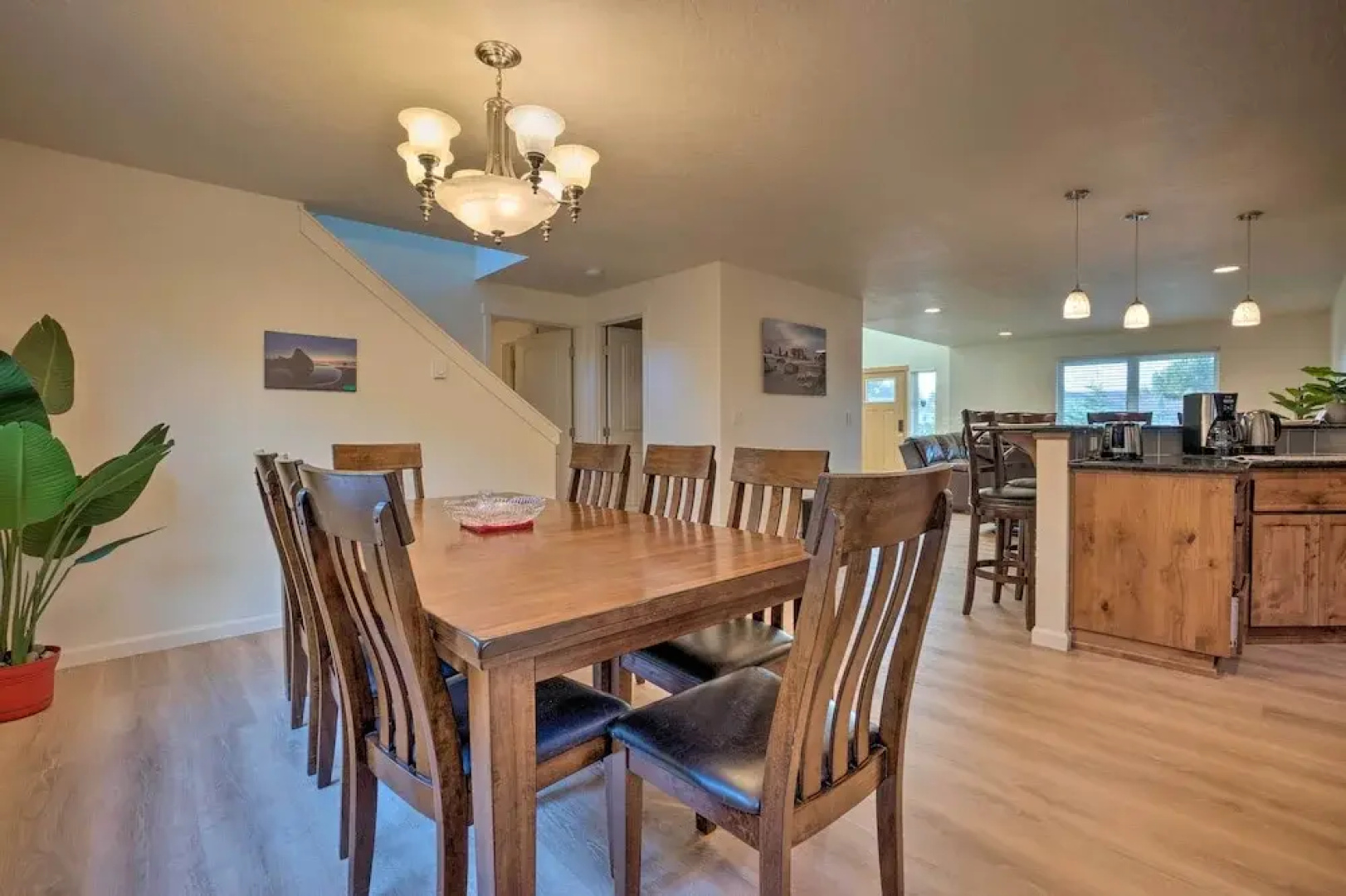 Spacious Bandon Getaway - 2 Blocks to Ocean!