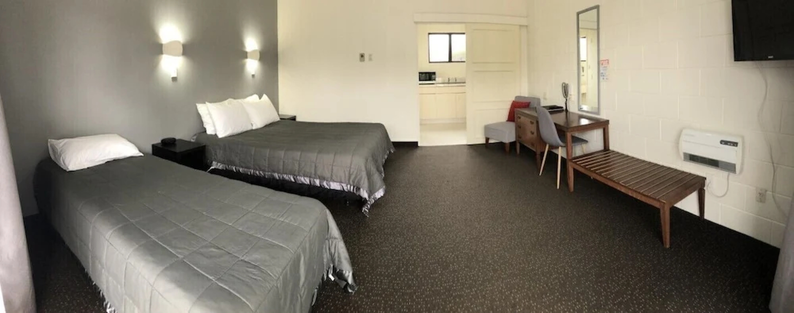 The Highwayman Motel