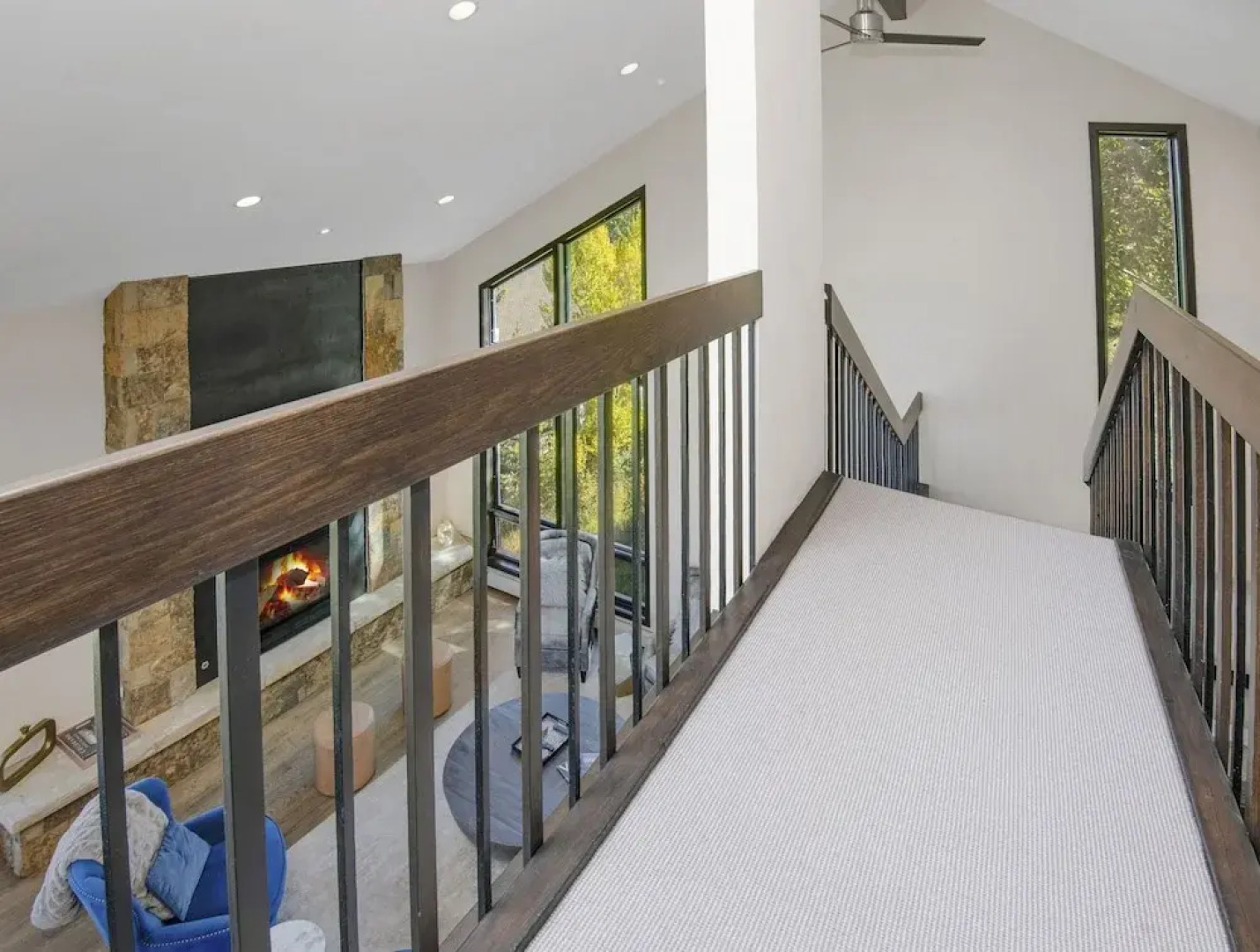 814 Eagle Dr. 4 Bedroom Home by RedAwning