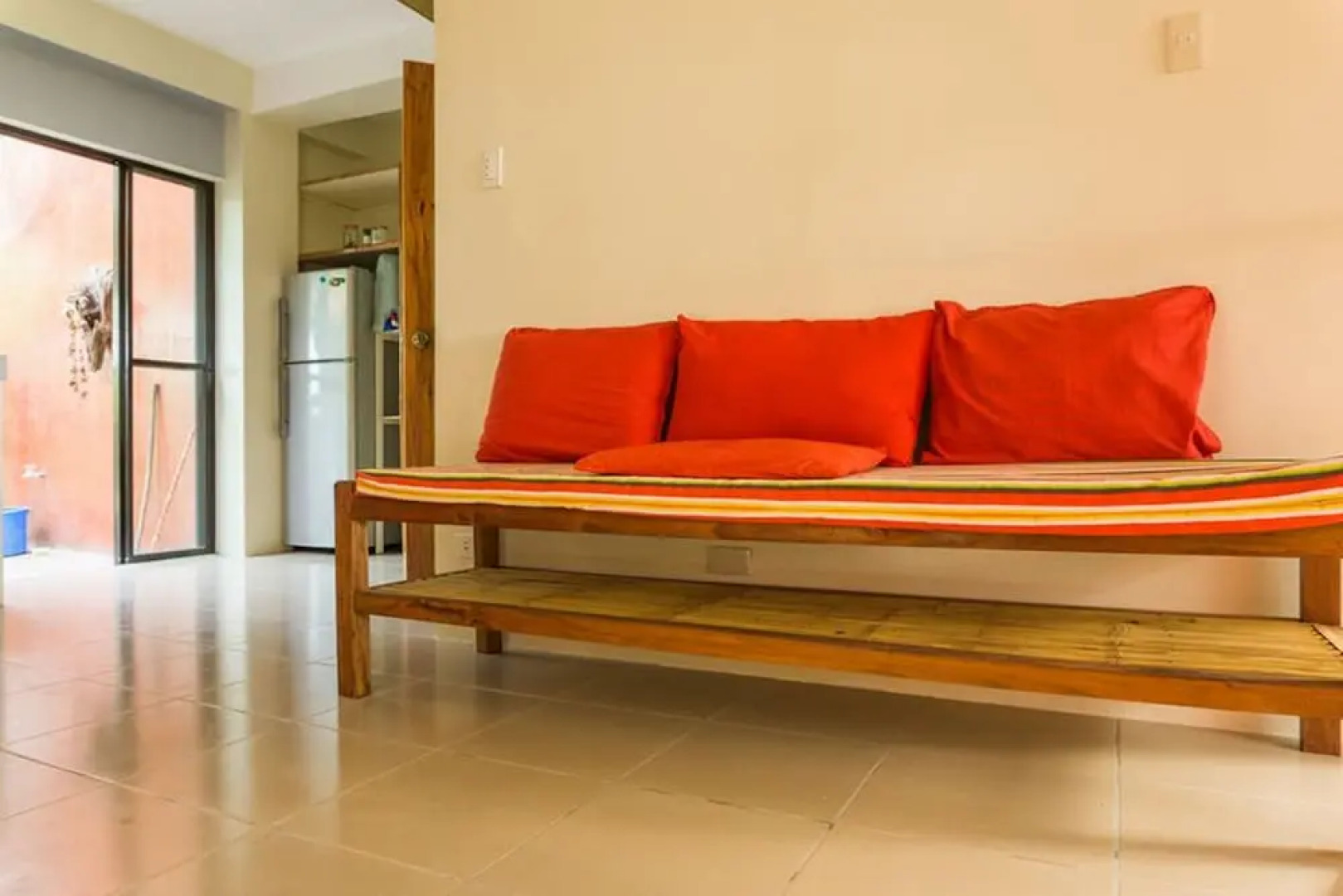 Oceanview Guest House by HangOut Beach & Resort