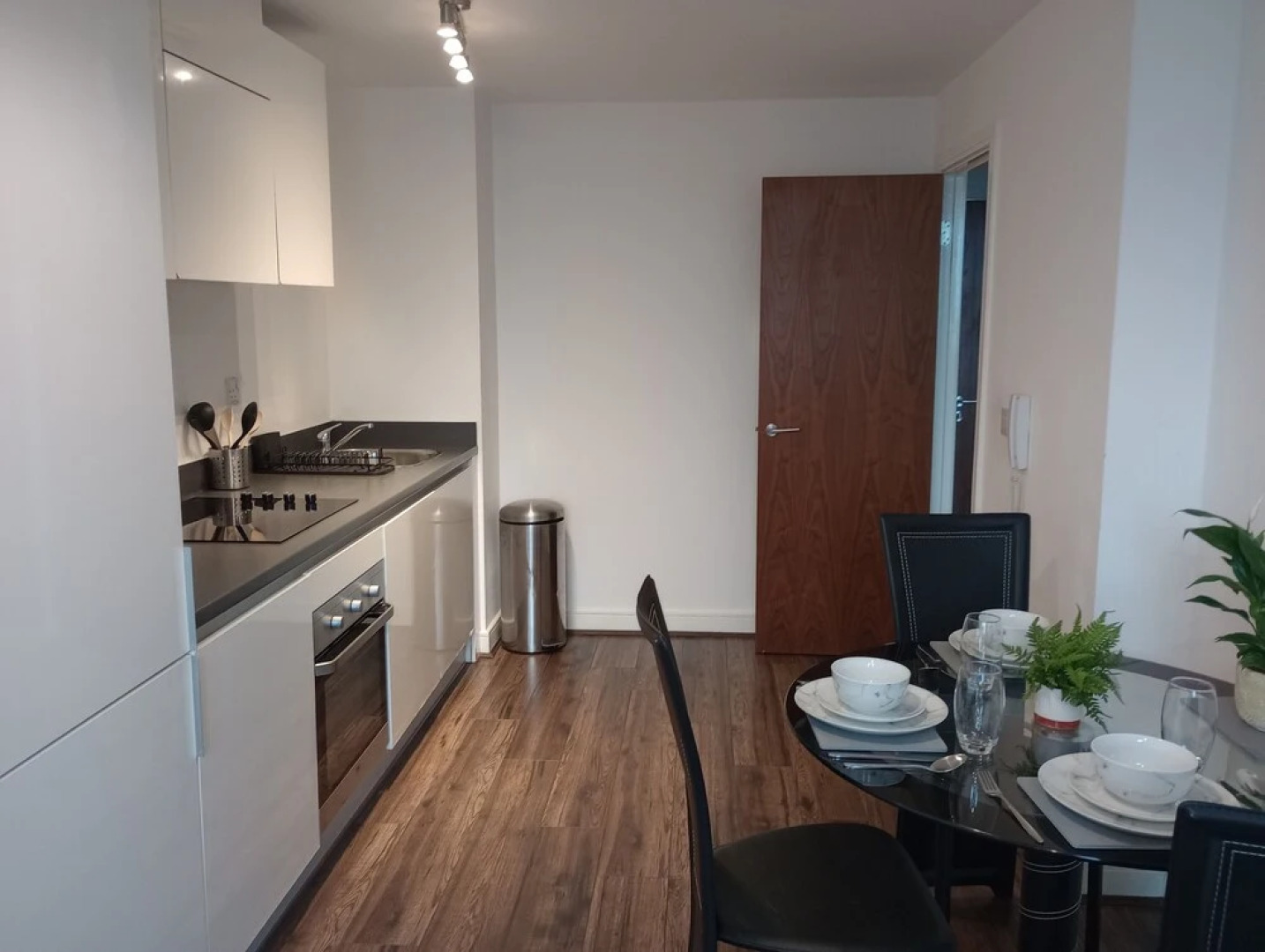 Lovely-cozy Apartment in Brierley Hill