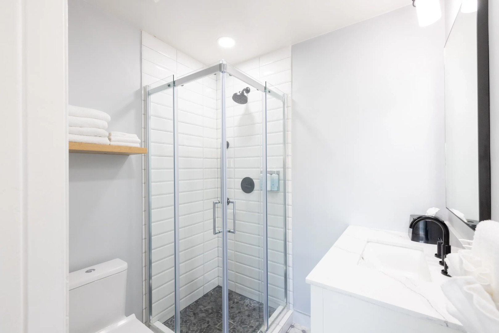 The Tides Oceanview Inn and Cottages