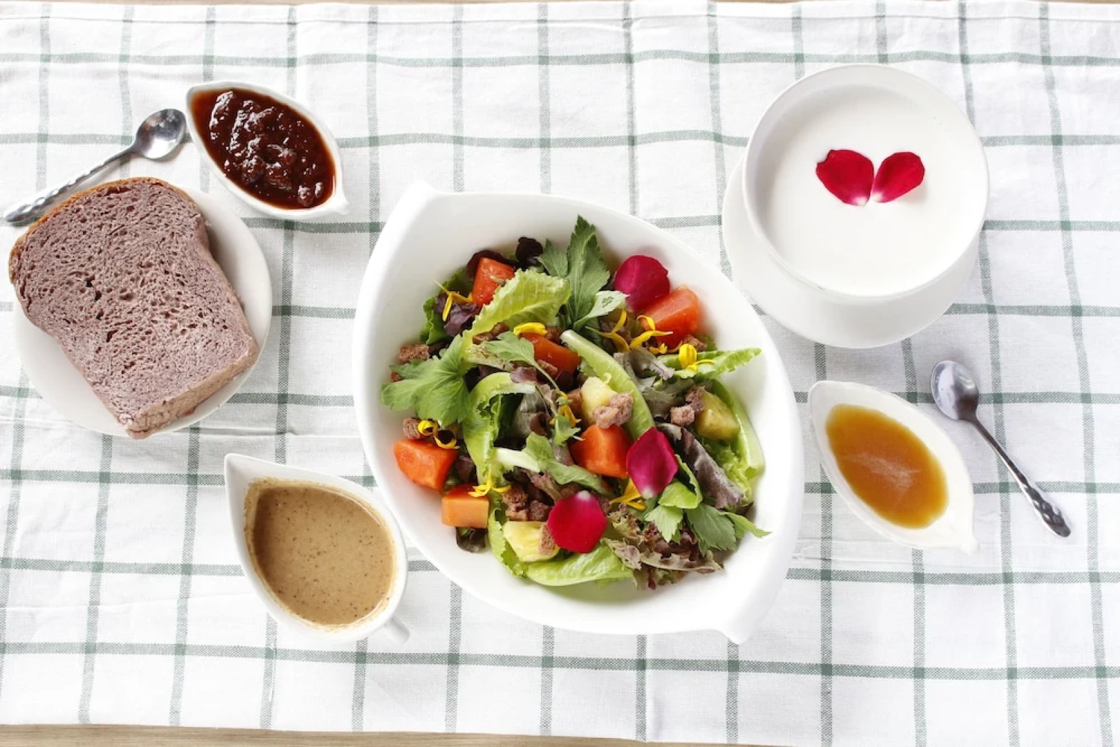 Rai Ruen Rom Organic Farm