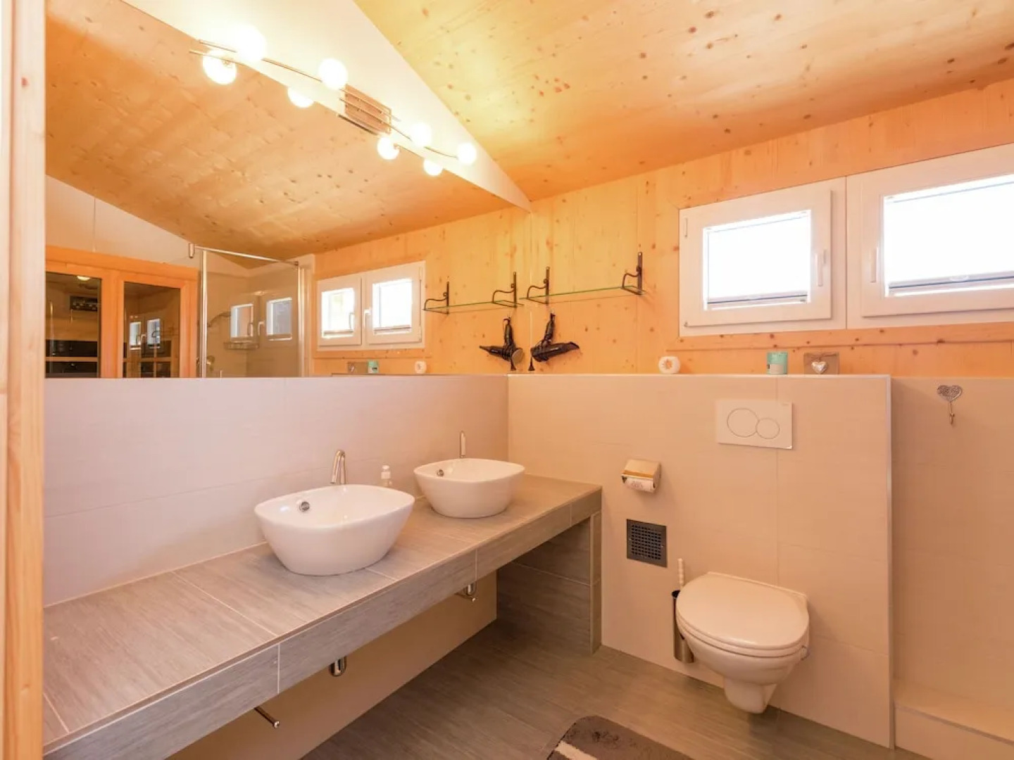 Mountain View Chalet in Hohentauern with Hot Tub & Sauna