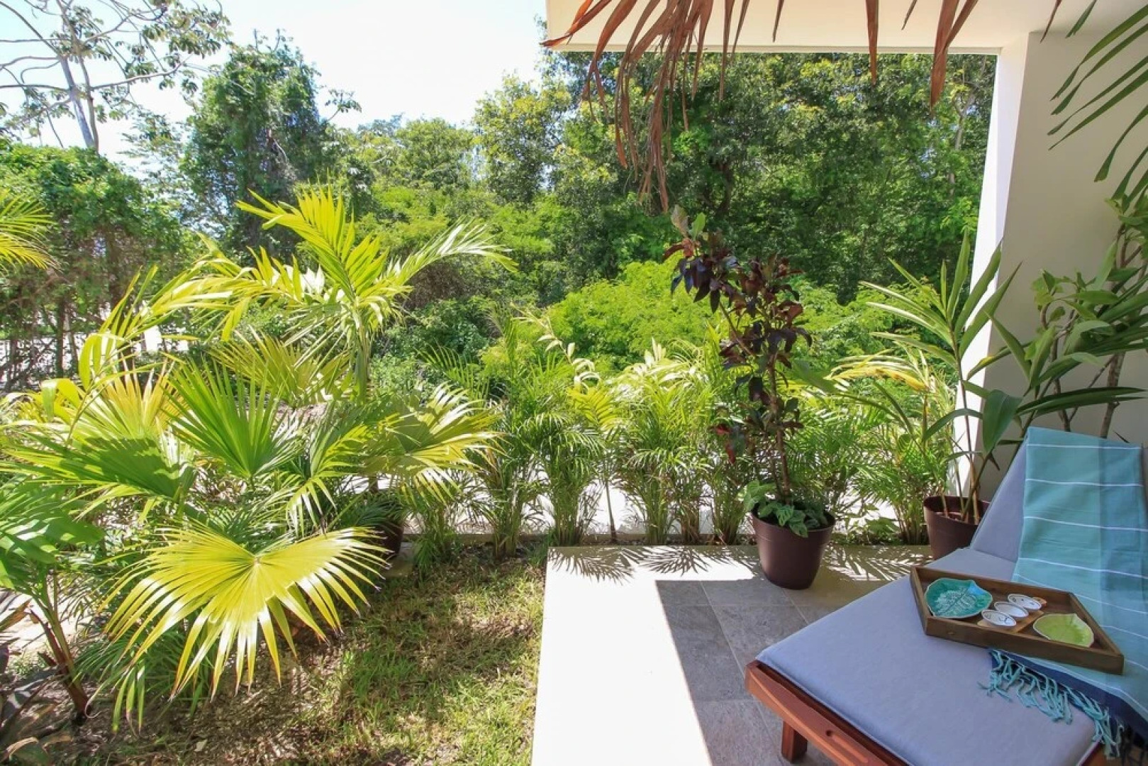 Stylish Wonderful 1BR Loft Private Lounge Terrace Jungle Vibes