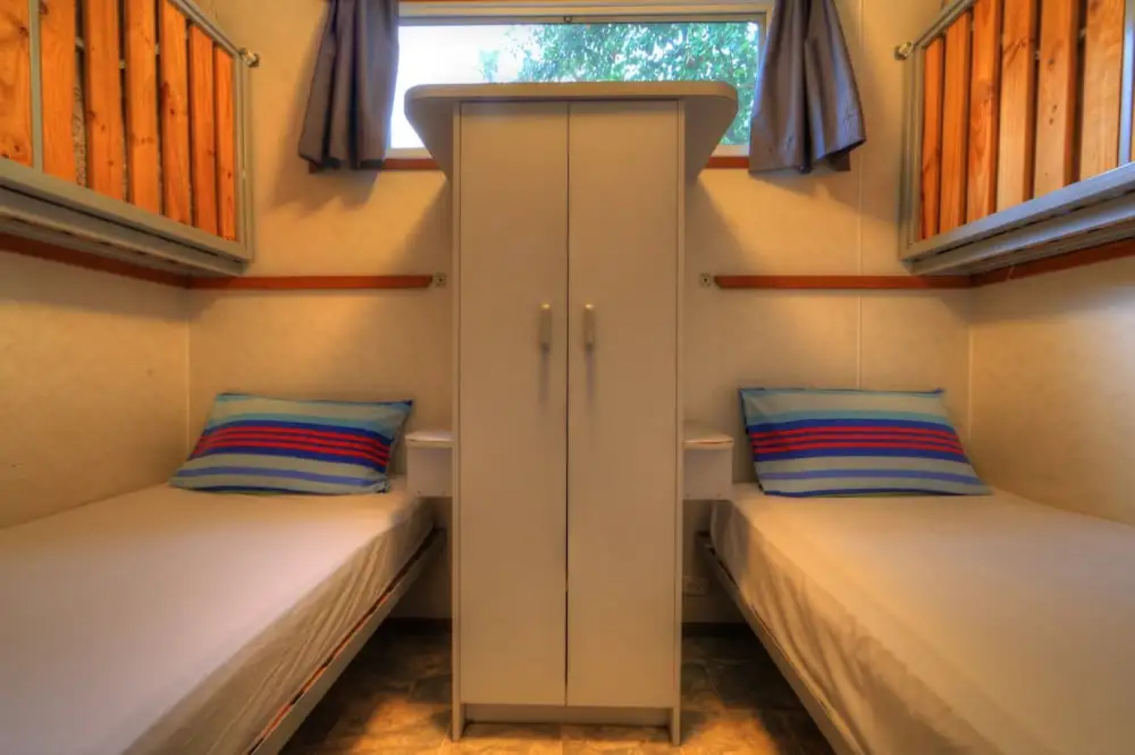 Bright Accommodation Park