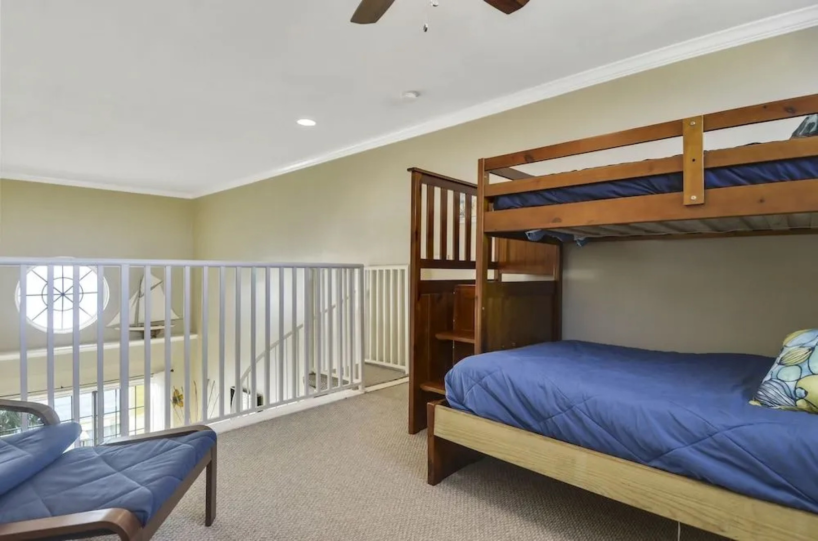 The Regal Seagull by RedAwning