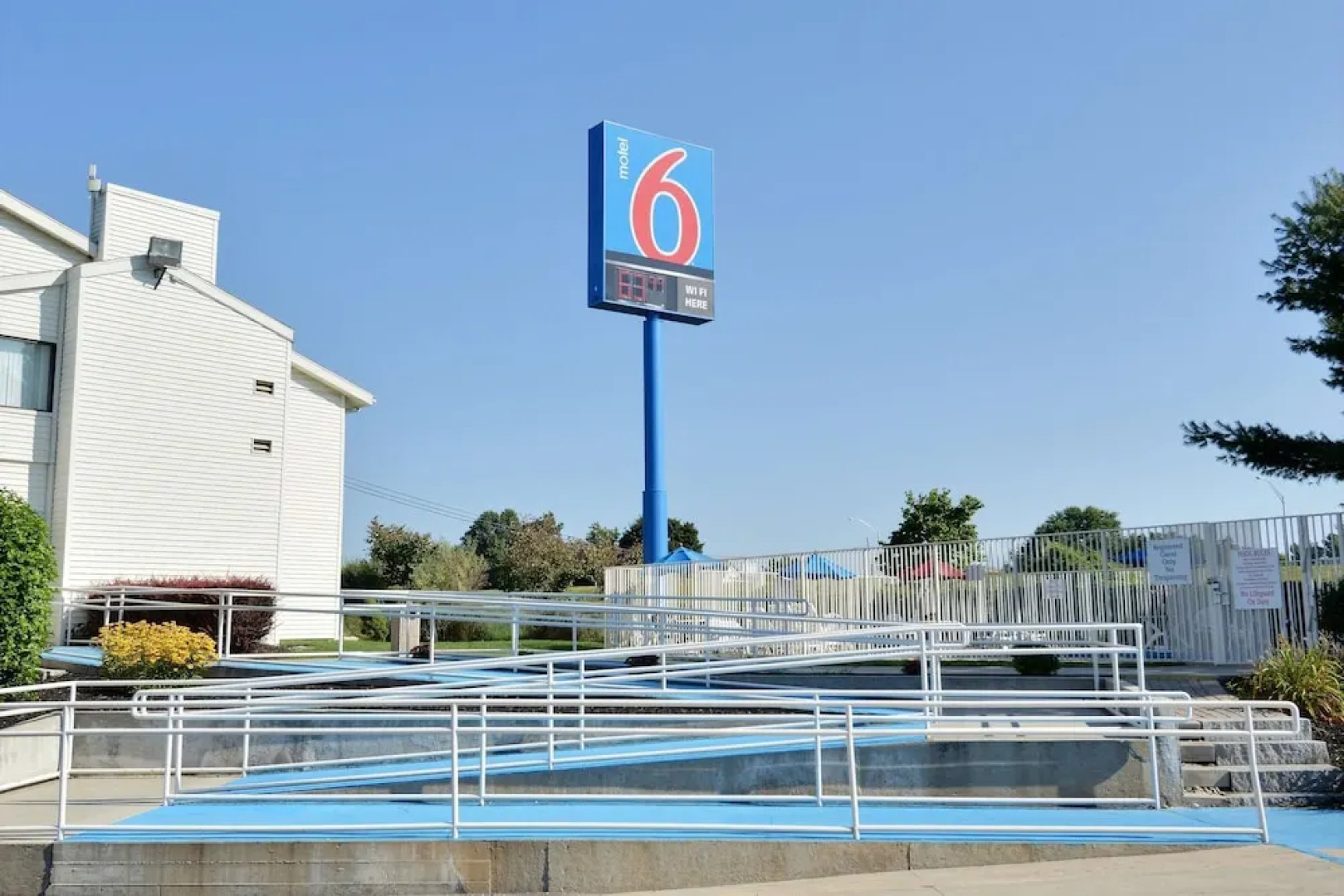 Motel 6 Nashua