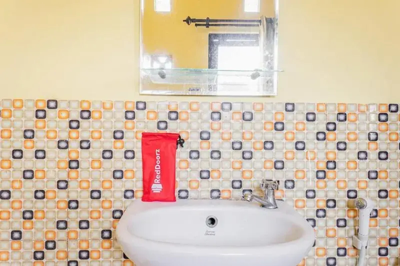 Formerly RedDoorz near Happy Farm 3