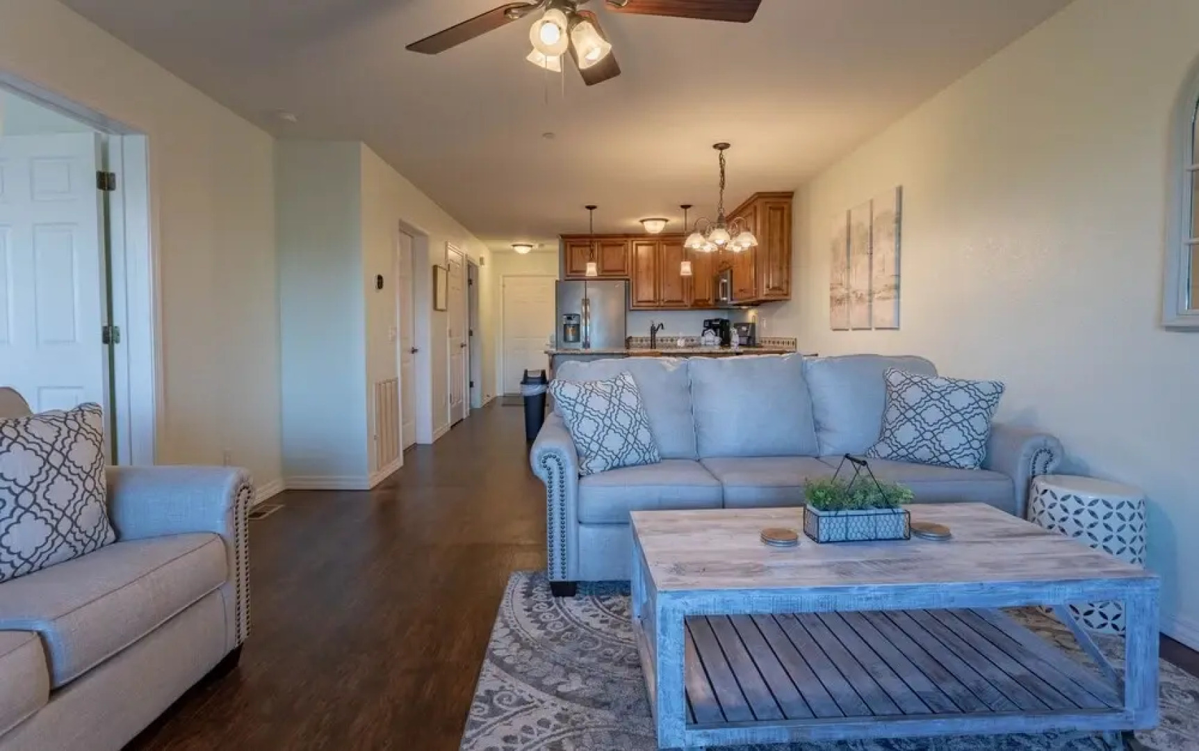 Afternoon Delight 2 Bedroom Condo by Redawning