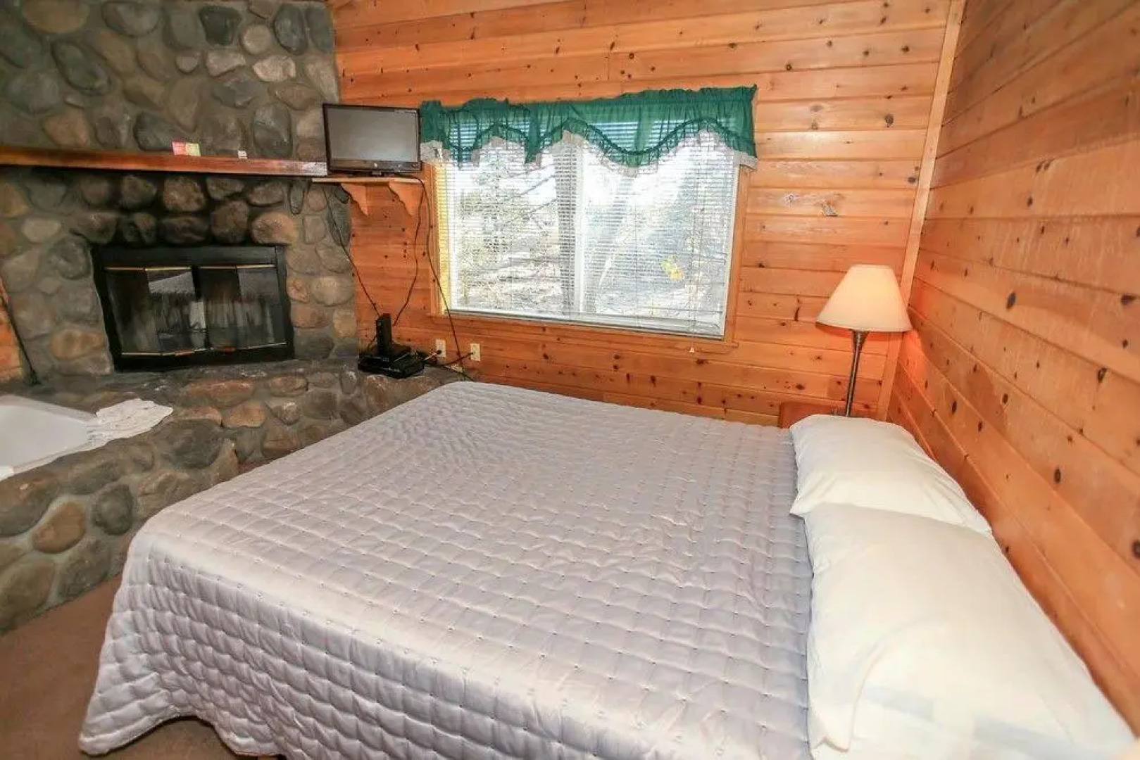 Lakeview Lodge #984 D