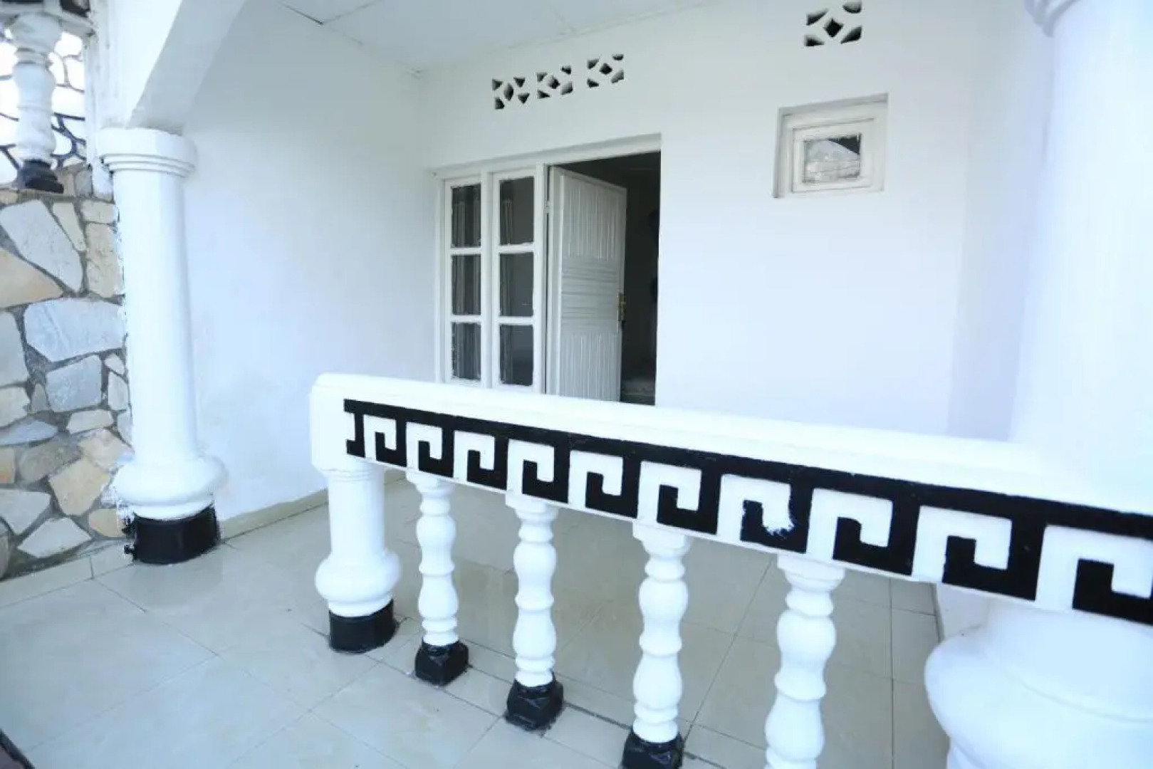 Hotel la Versailles Goma