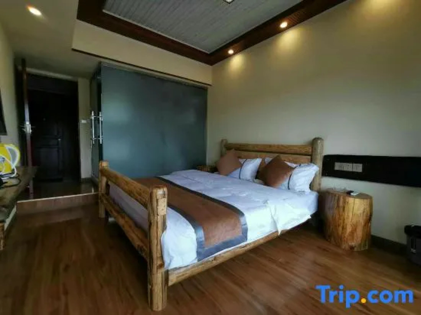 Wuhu Caohai Story Inn