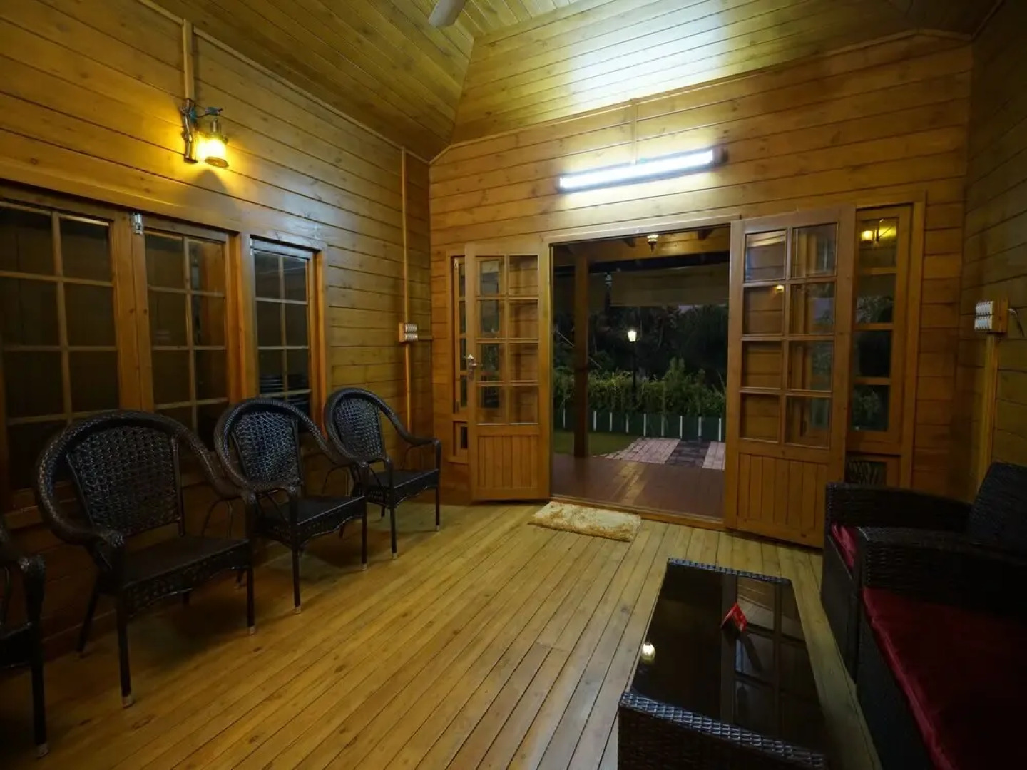 OYO 14514 Home Riverside Cottage Vyttila